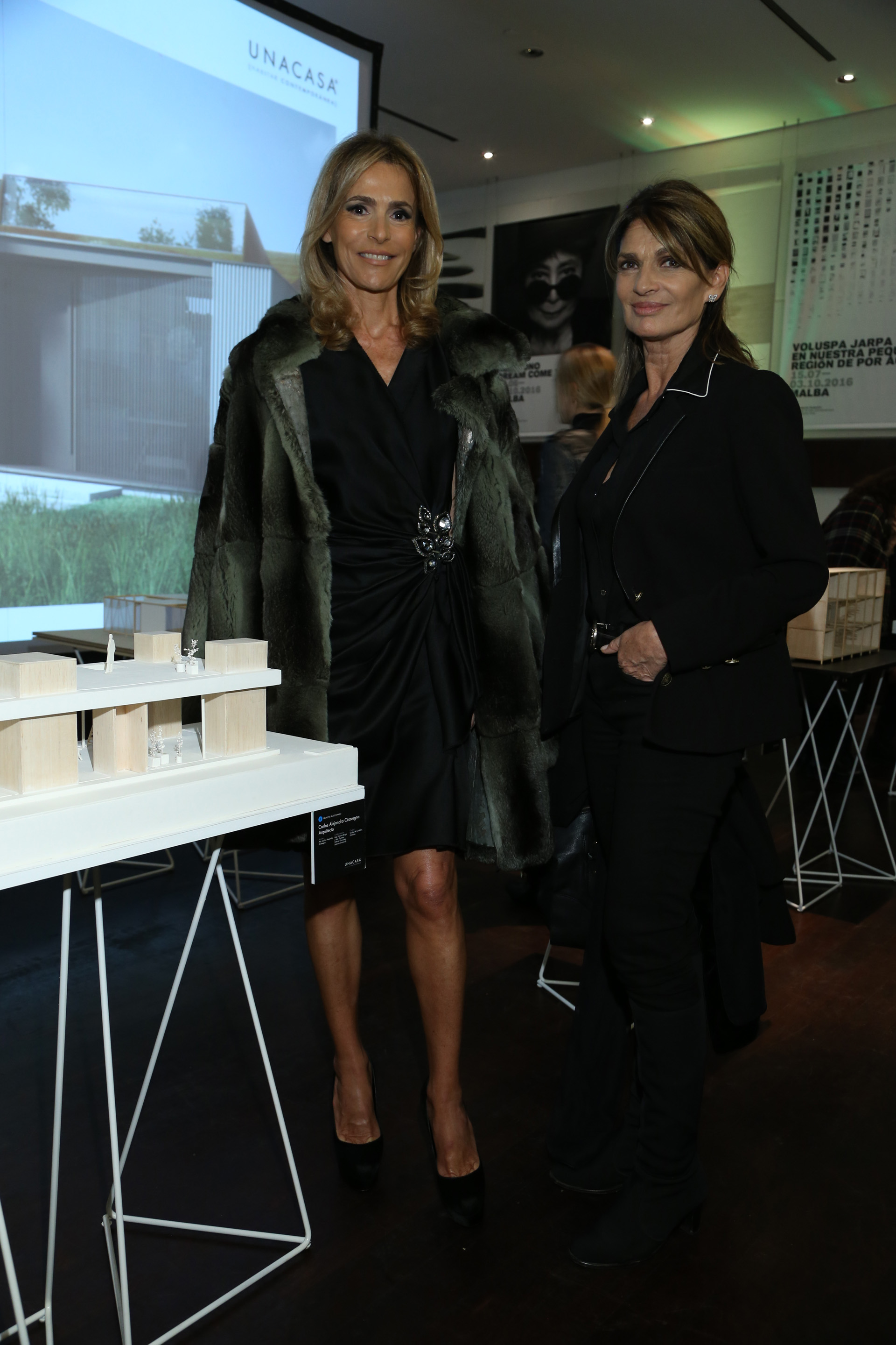 Rossella Della Giovampaola y Teresa Calandra asistieron a la presentación de UNACASA Habitar Contemporáneo en el Museo MALBA, una competencia que incentiva la arquitectura entre jóvenes profesionales y concientiza sobre los impactos de las tecnologías en Latinoamérica