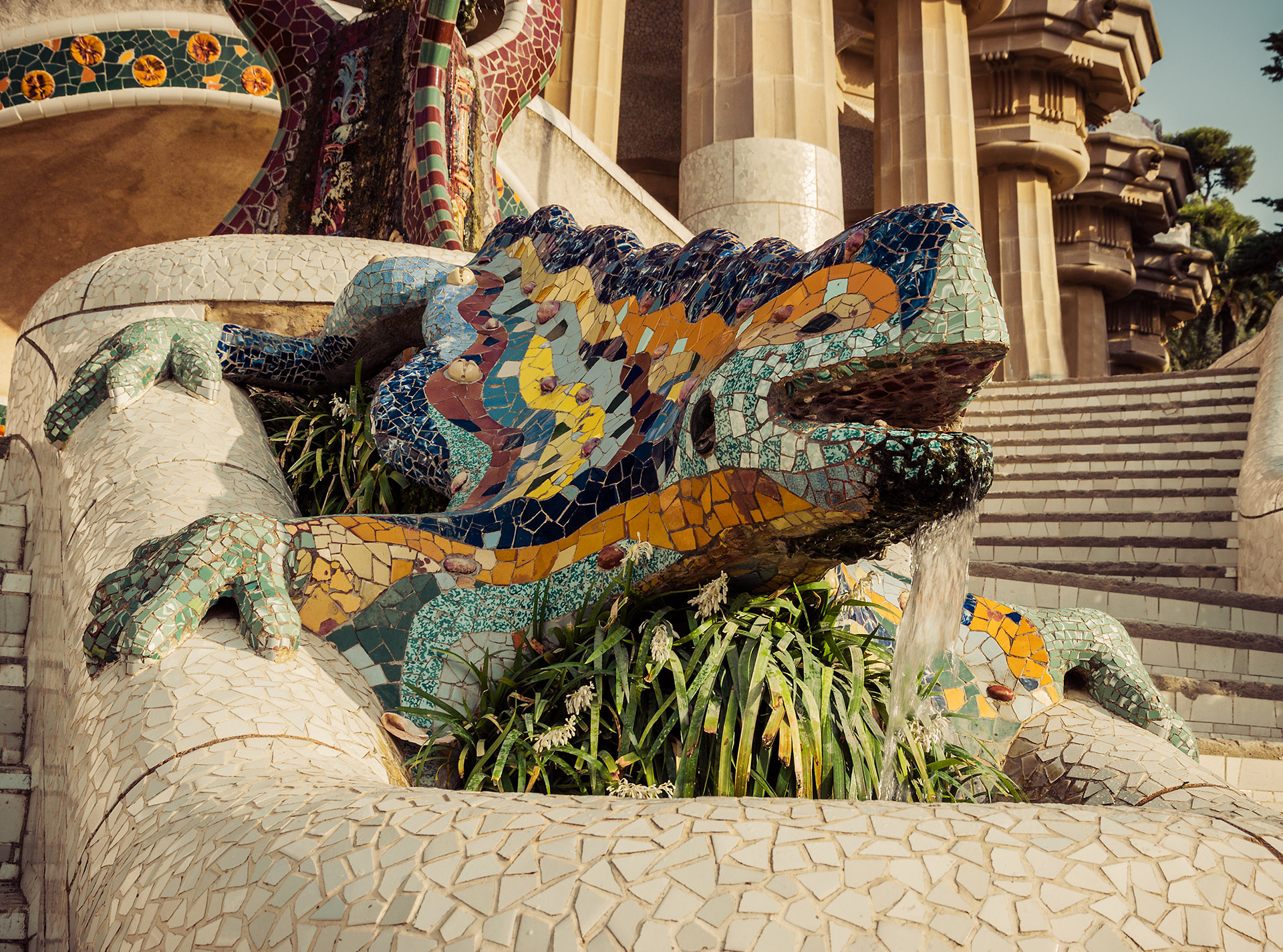 Detalle de la famosa salamandra del Park Guell