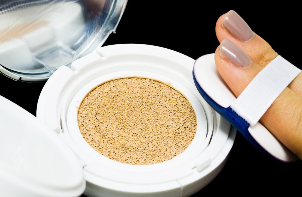El cushion se presenta como accesorio de bases y sombras