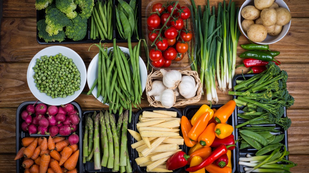 Las frutas y verduras son recomendables para emplear como colisiones entre las comidas