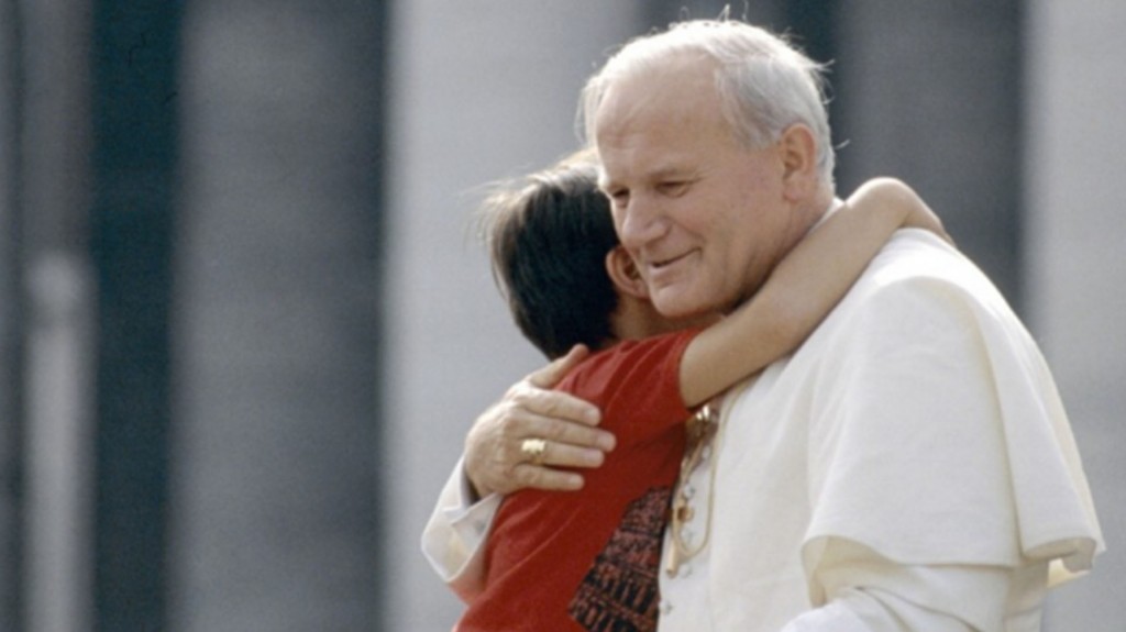Juan Pablo II murió el 2 de abril de 2005. Ya es Santo