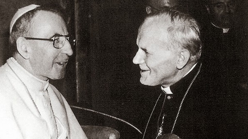 Karol Wojtyla con Albino Luciani (Juan Pablo I) a quien sucedió (1978)