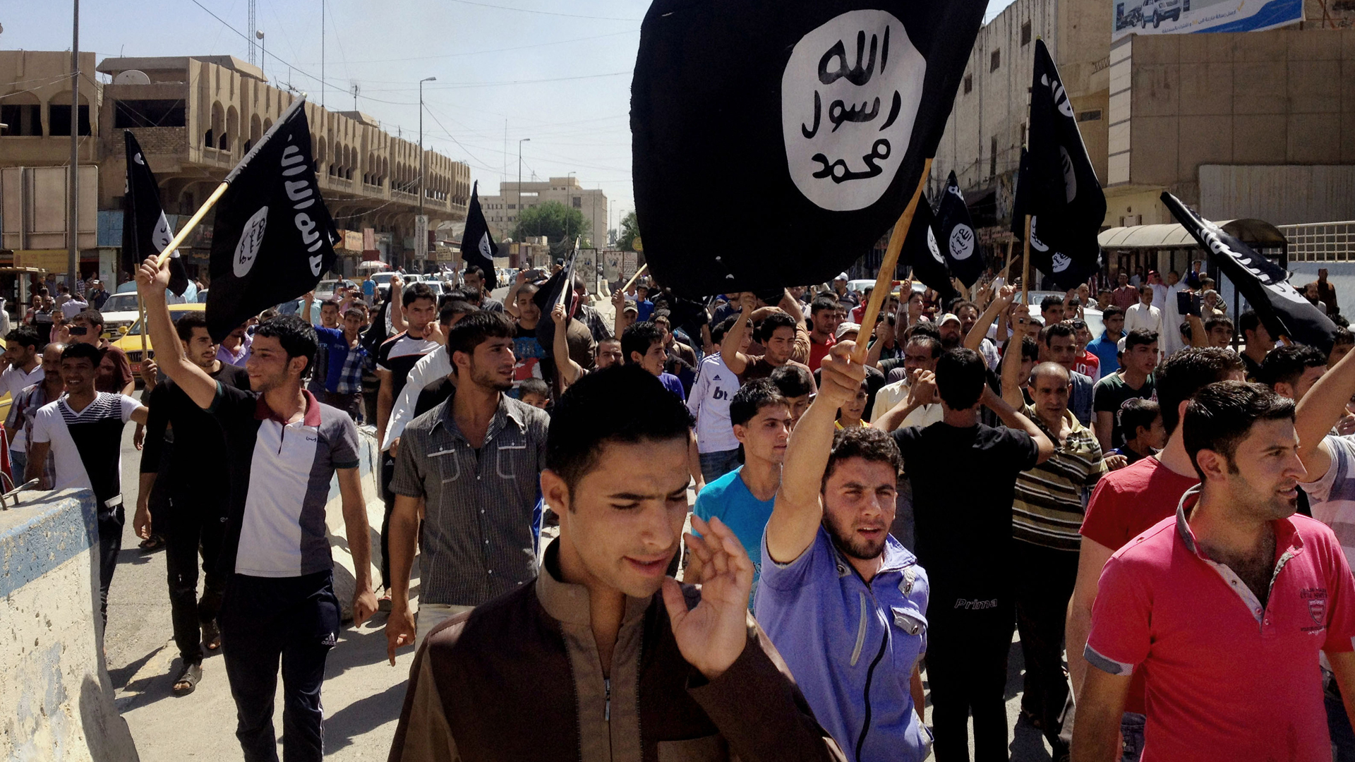 Simpatizantes y miembros del Estado Islámico en Mosul (AP)