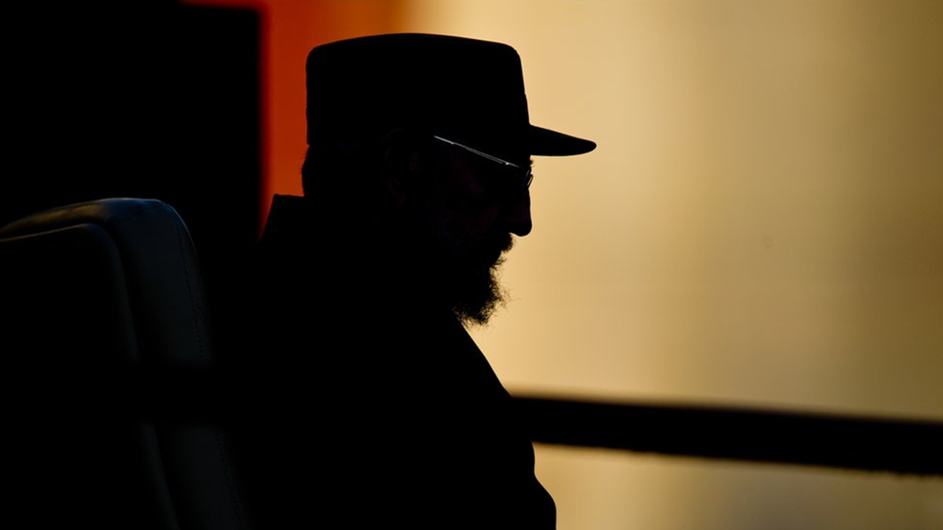 La sombre del ex dictador Fidel Castro. (Reuters)