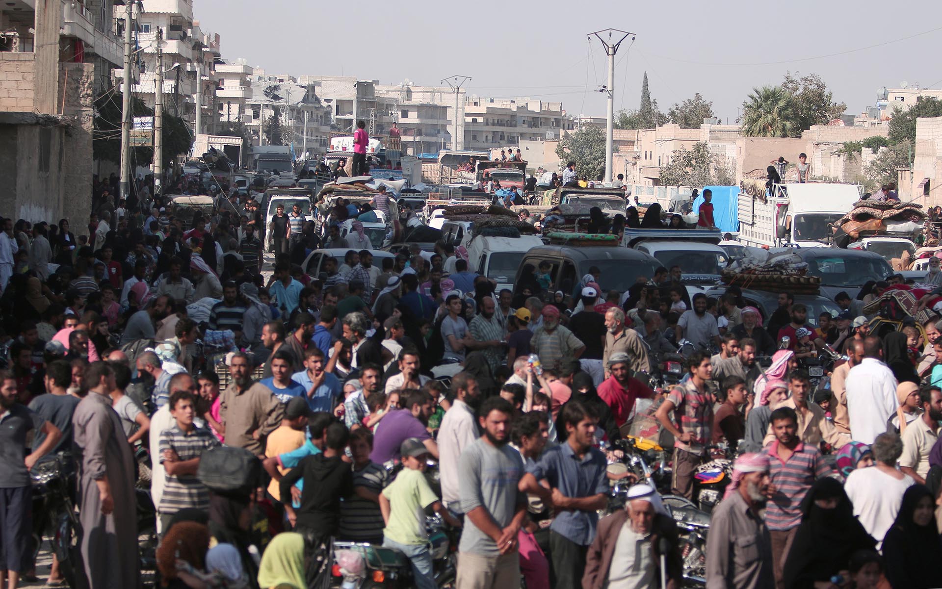 Imágenes de la libertad: tras dos años de infierno, ISIS debió abandonar Manbij 2016-08-12T170425Z_293473739_S1BETVAXGRAA_RTRMADP_3_MIDEAST-CRISIS-SYRIA-ISLAMIC-STATE