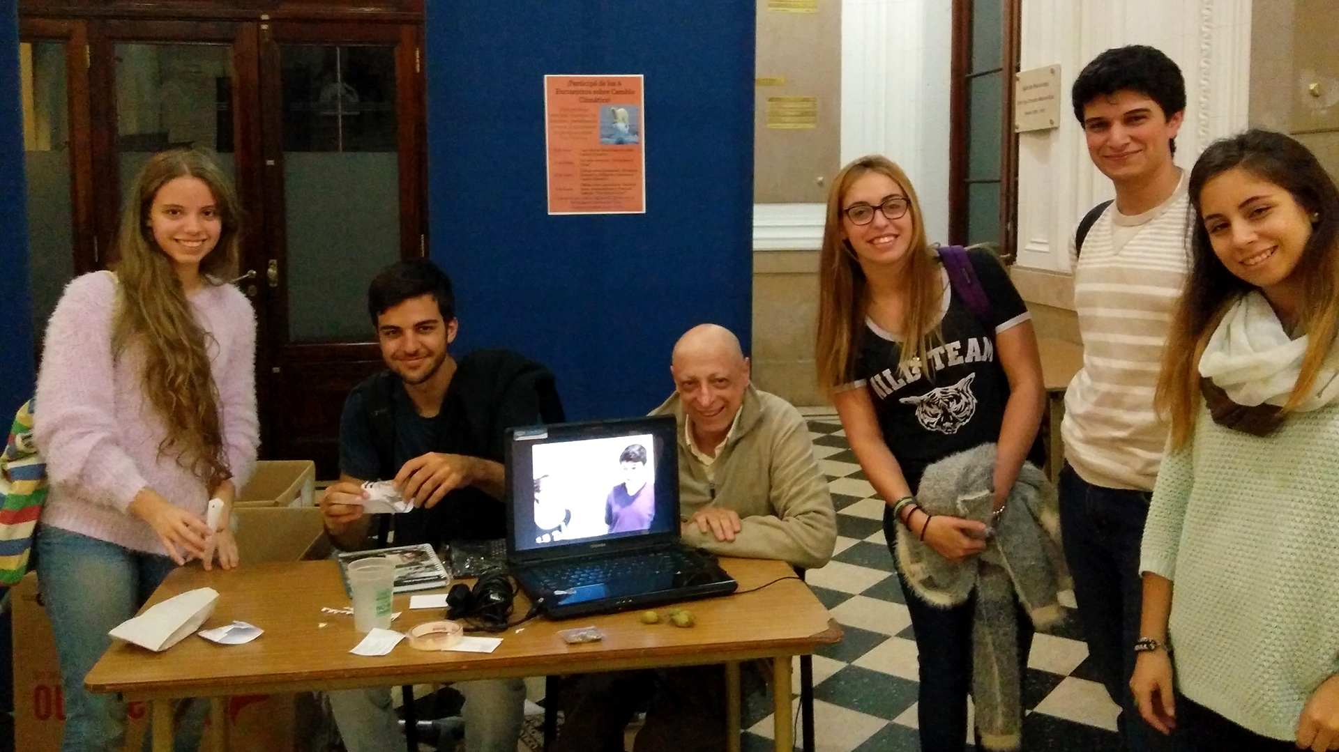 Parte del equipo argentino premiado