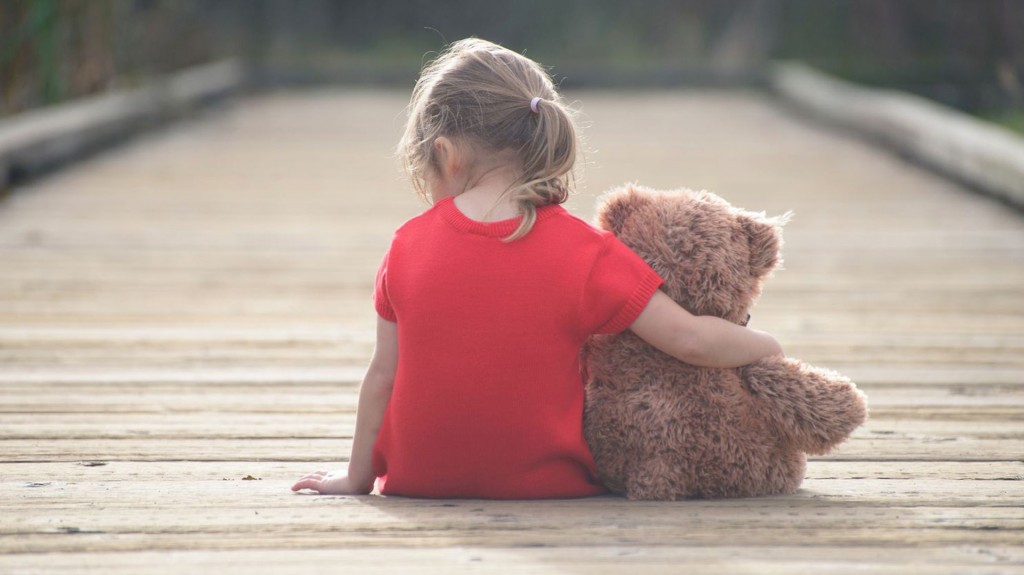 A diferencia del adulto, el niño es un ser humano fisiológica, neurocognitiva, afectiva y psicológicamente inmaduro e incompleto, sostienen los expertos