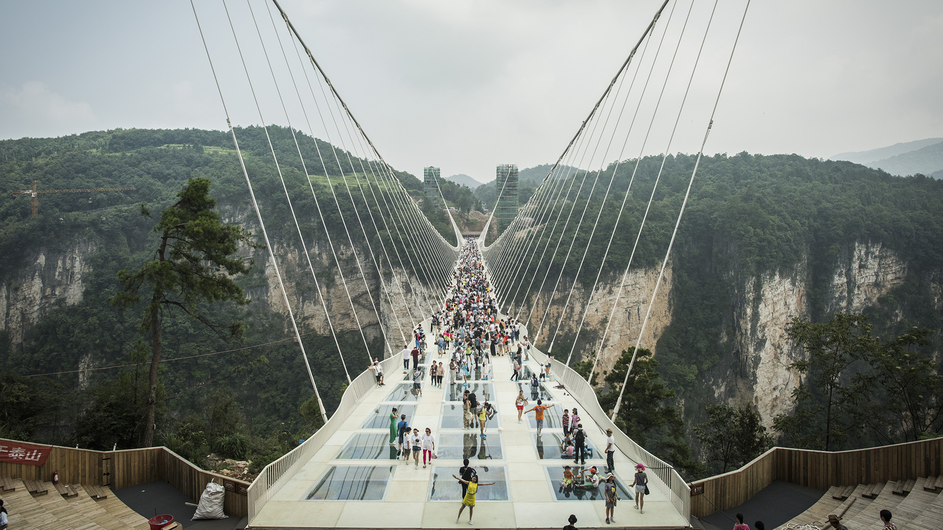 Resultado de imagen para puente transparente china
