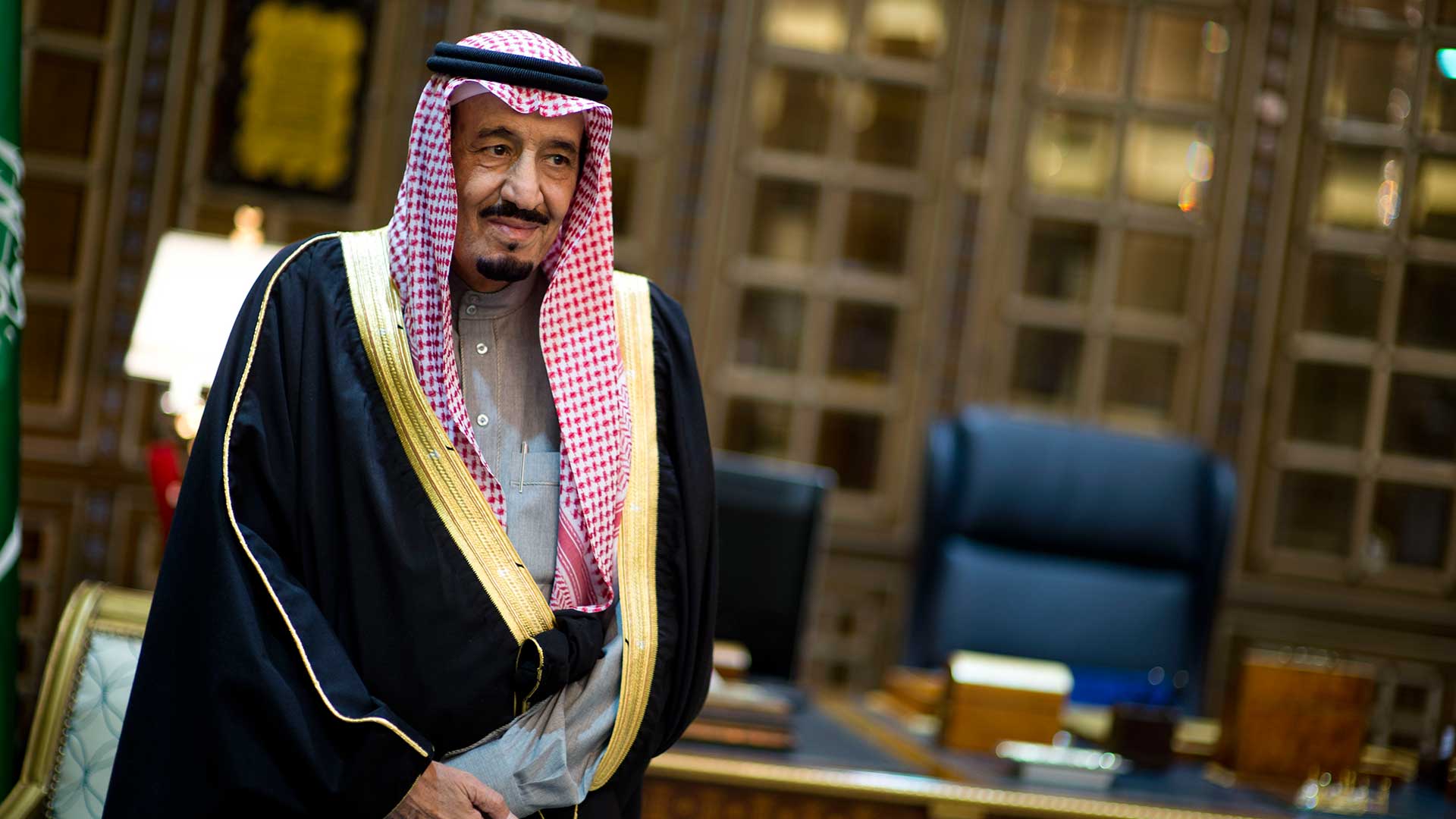 El rey de Arabia Saudita Abdulaziz bin Salman lidera la presión sobre Qatar