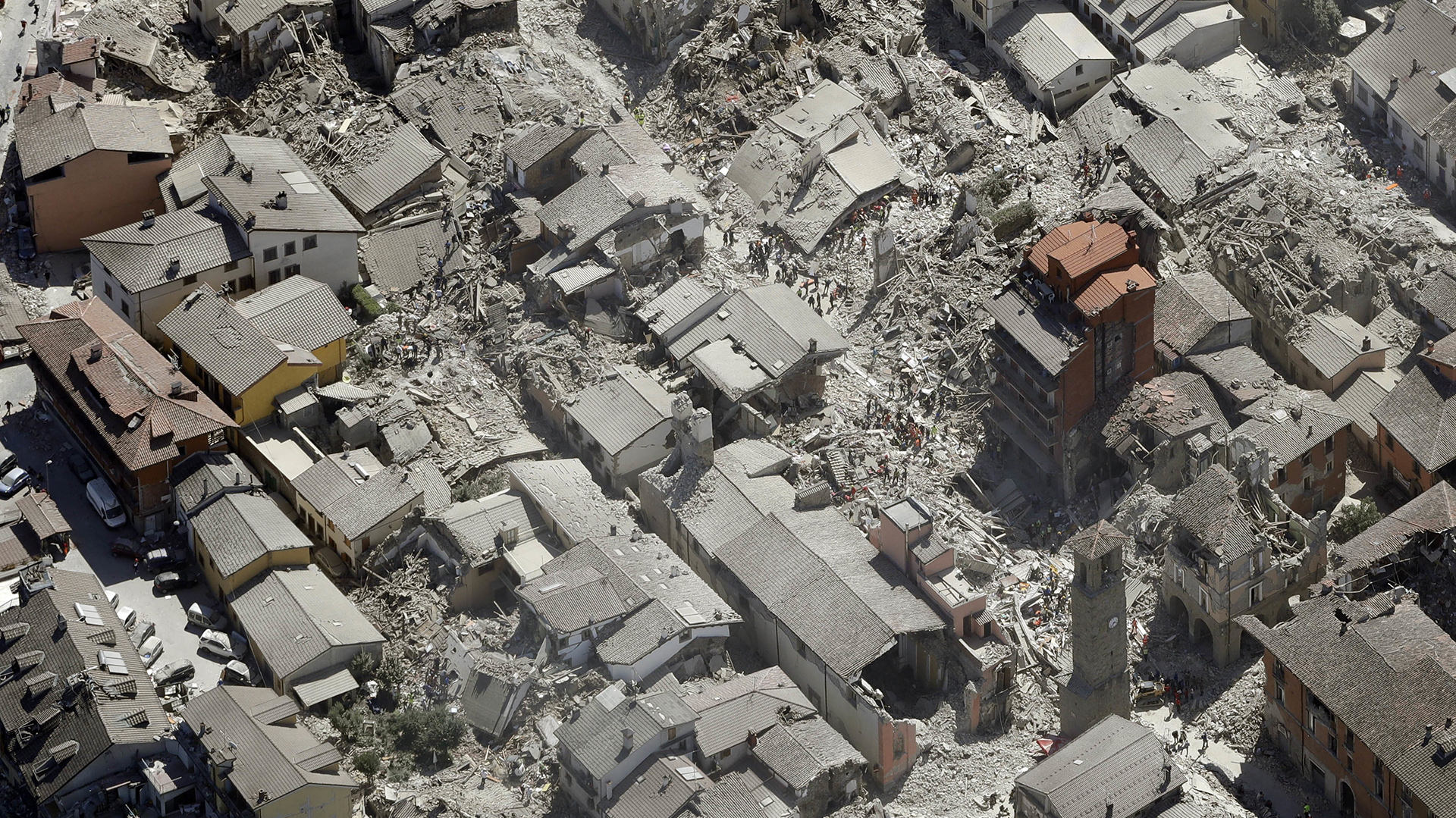 En 1997 otro terremoto había afectado las regiones de Marcas y Umbría, que causó la muerte de 11 personas, cientos de heridos y daños a los muchos edificios históricos de la zona, entre ellos, la basílica de Asís (AP)