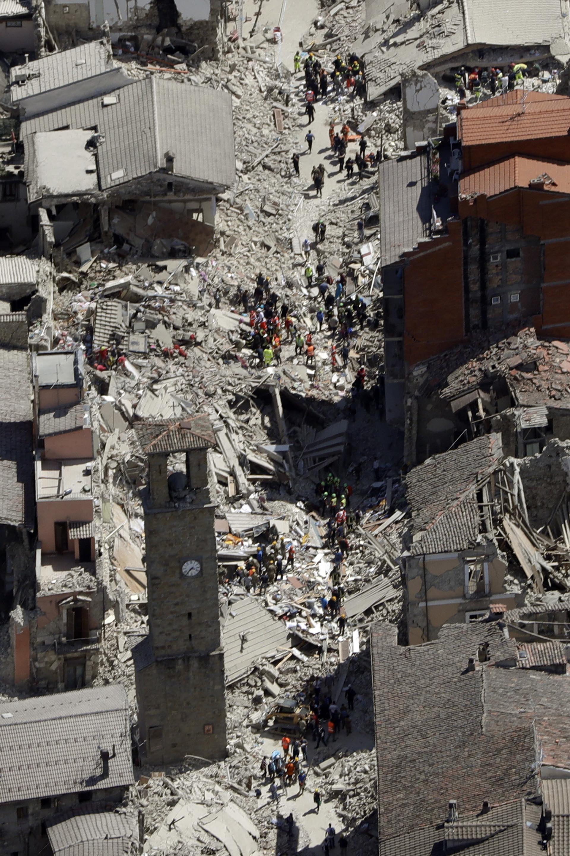 El terremoto de 6,2 grados de magnitud, según datos del servicio geológico de los Estados Unidos, se produjo en la provincia de Rieti y afectó también a las de Perugia, Ascoli Piceno, L’Aquila y Teramo (AP)