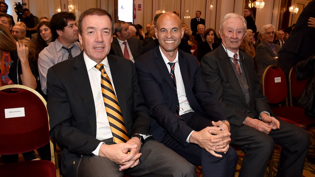 Guillermo Dietrich otro de los miembros destacados ubicados en primera fila