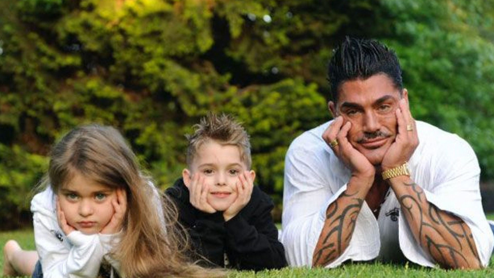 Ricardo Fort con Martita y Felipe