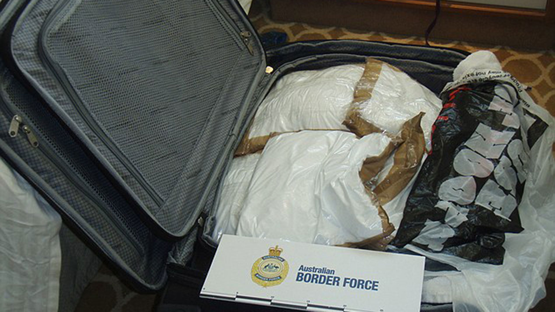 Al llegar a Sídney, las mujeres y otros cinco hombres fueron detenidos. En total transportaban casi 100 kilogramos de cocaína (AFP)