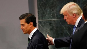 Peña Nieto junto a Trump (AFP)