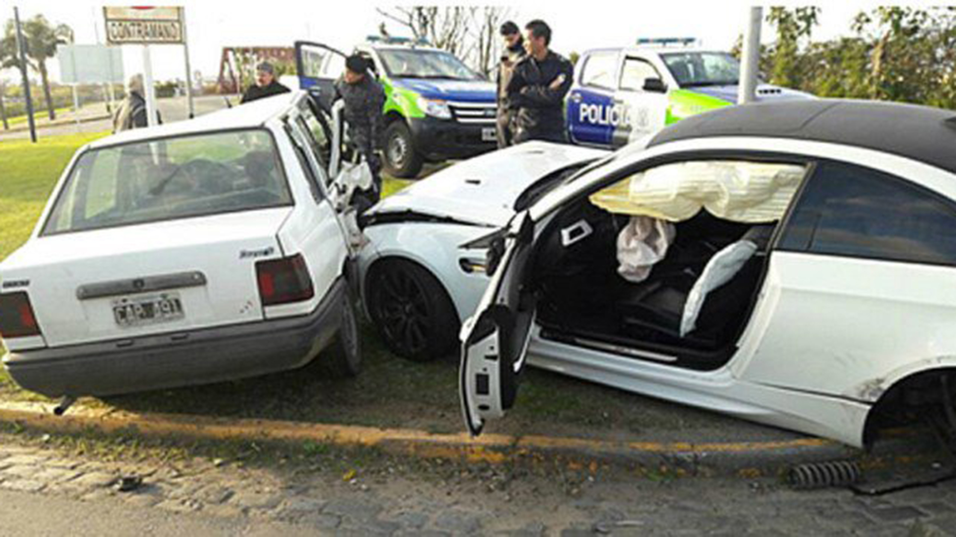 Imagen del impacto del BMW registrado a nombre del jugador de ese entonces de Boca Ricardo Centurión