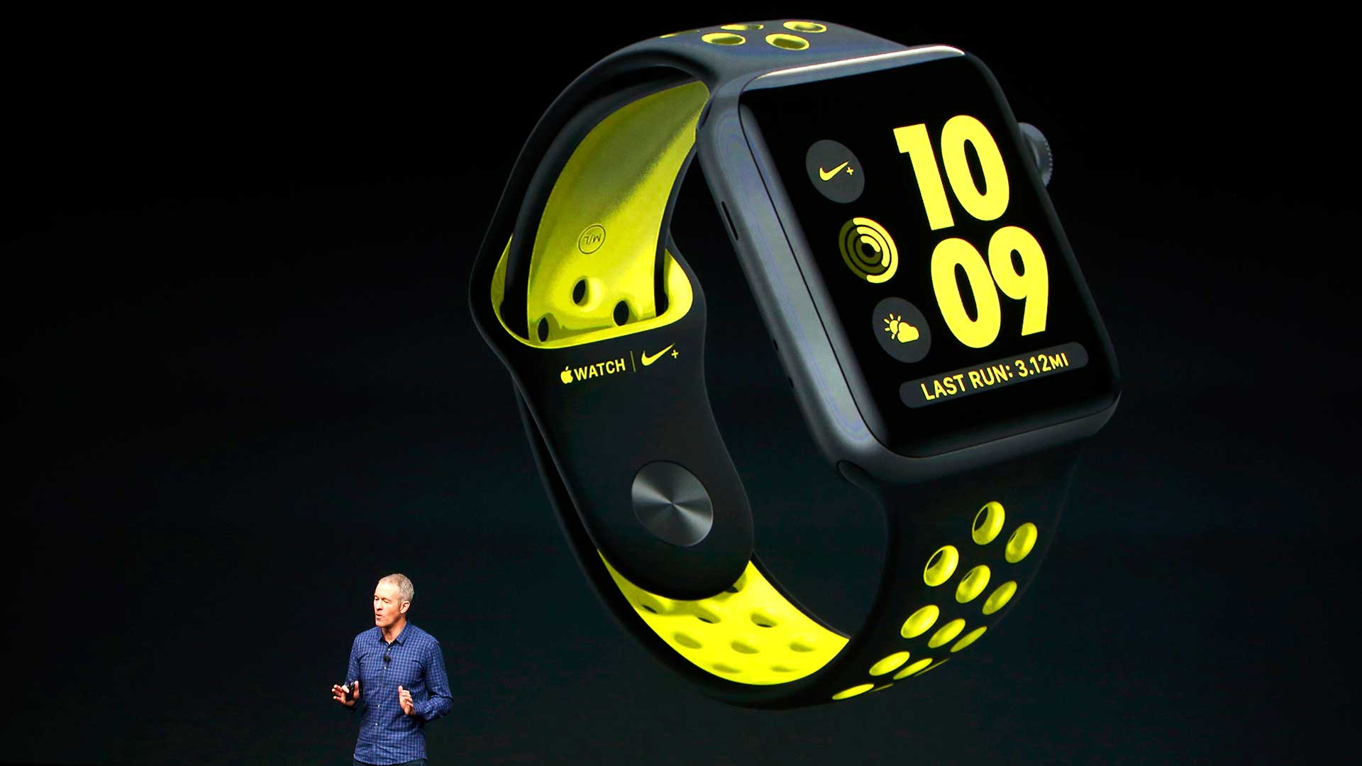 Apple se asoció con Nike para desarrollar el Apple Watch Nike Plus, una versión del reloj pensada para los corredores, que incluye más detalles pensados para esta clase de deportistas (Reuters).