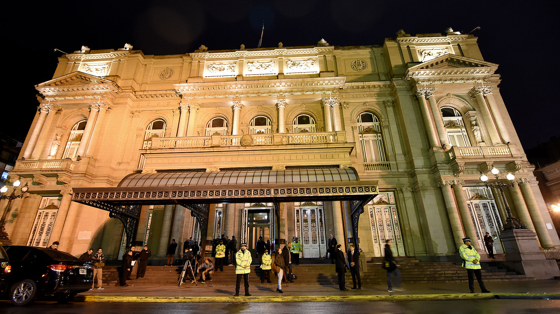 Teatro Colón, escenario del inicio del Foro de Inversiones y Negocios, con el que el gobierno de Mauricio Macri espera cambiar el escenario económico del país.