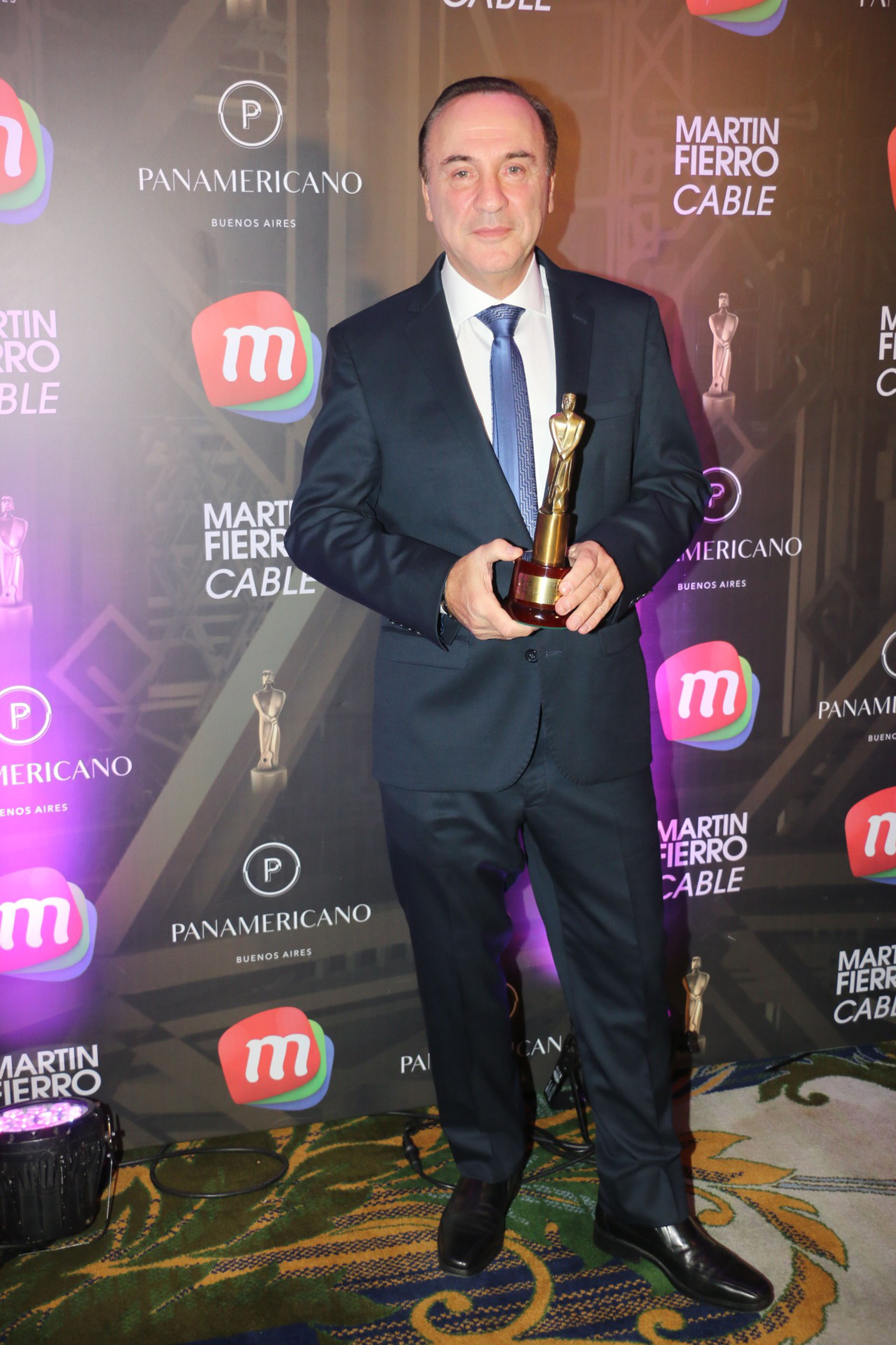 El doctor Furman recibió el premio por su programa “Sin Dolor” (Verónica Guerman / Teleshow)