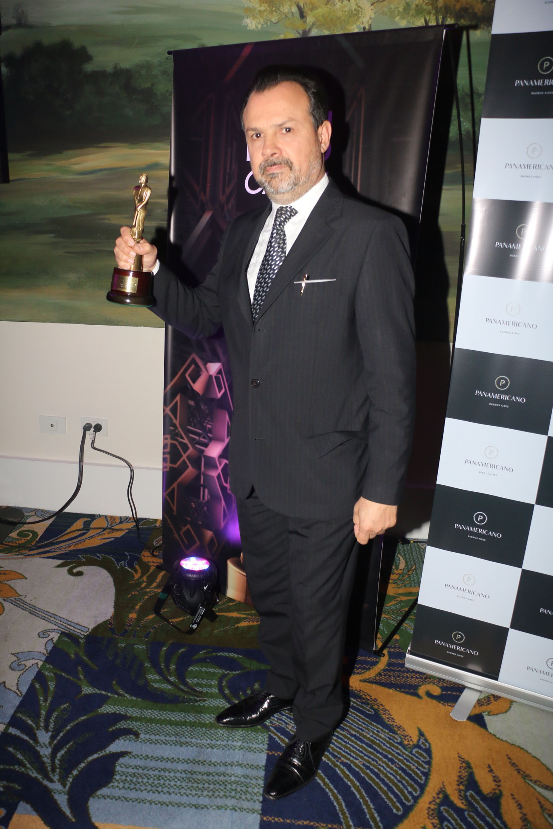 Gustavo Sylvestre ganó por su Labor Conducción Masculina (Verónica Guerman / Teleshow)