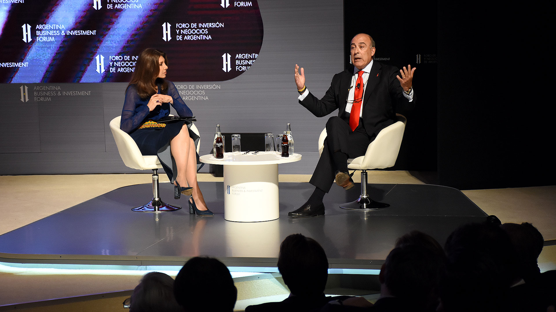 El presidente de Coca Cola junto a la periodista de la CNN Patricia Janiot
