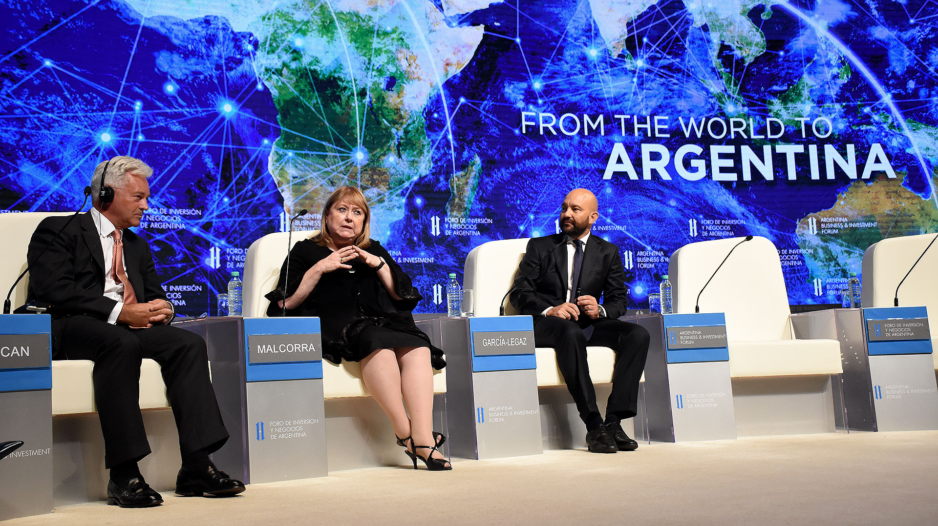Susana Malcorra, Ministra de Asuntos Exteriores y Culto, Argentina; Sir Alan Duncan, Ministro de Estado para el Ministerio de Asuntos Exteriores y de la Commonwealth, Reino Unido; y Jaime García Legaz, Secretario de Estado de Comercio, Ministerio de Economía y Competitividad, España