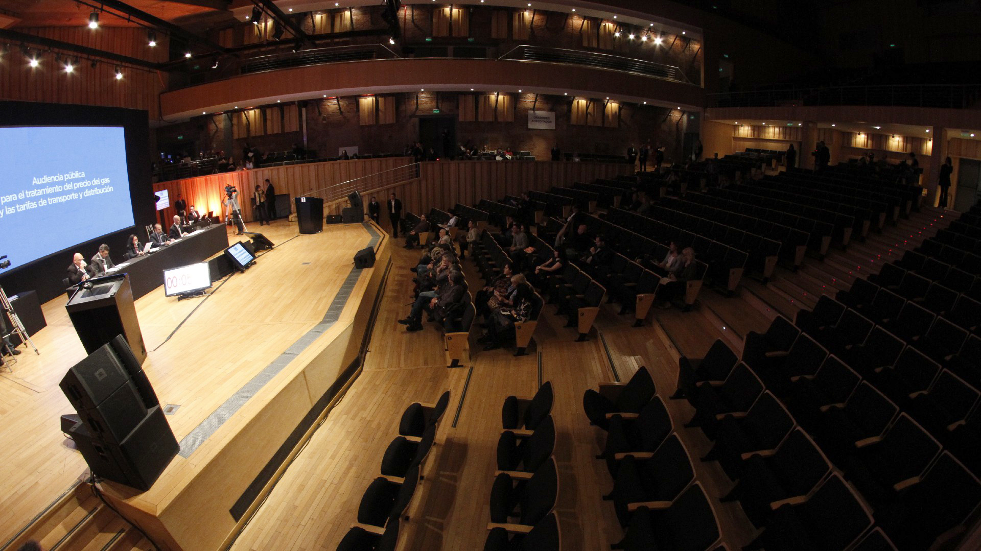 En un auditorio semi vacío, se desarroló la segunda jornada de debate para discutir el aumento del cuadro tarifario del gas.
