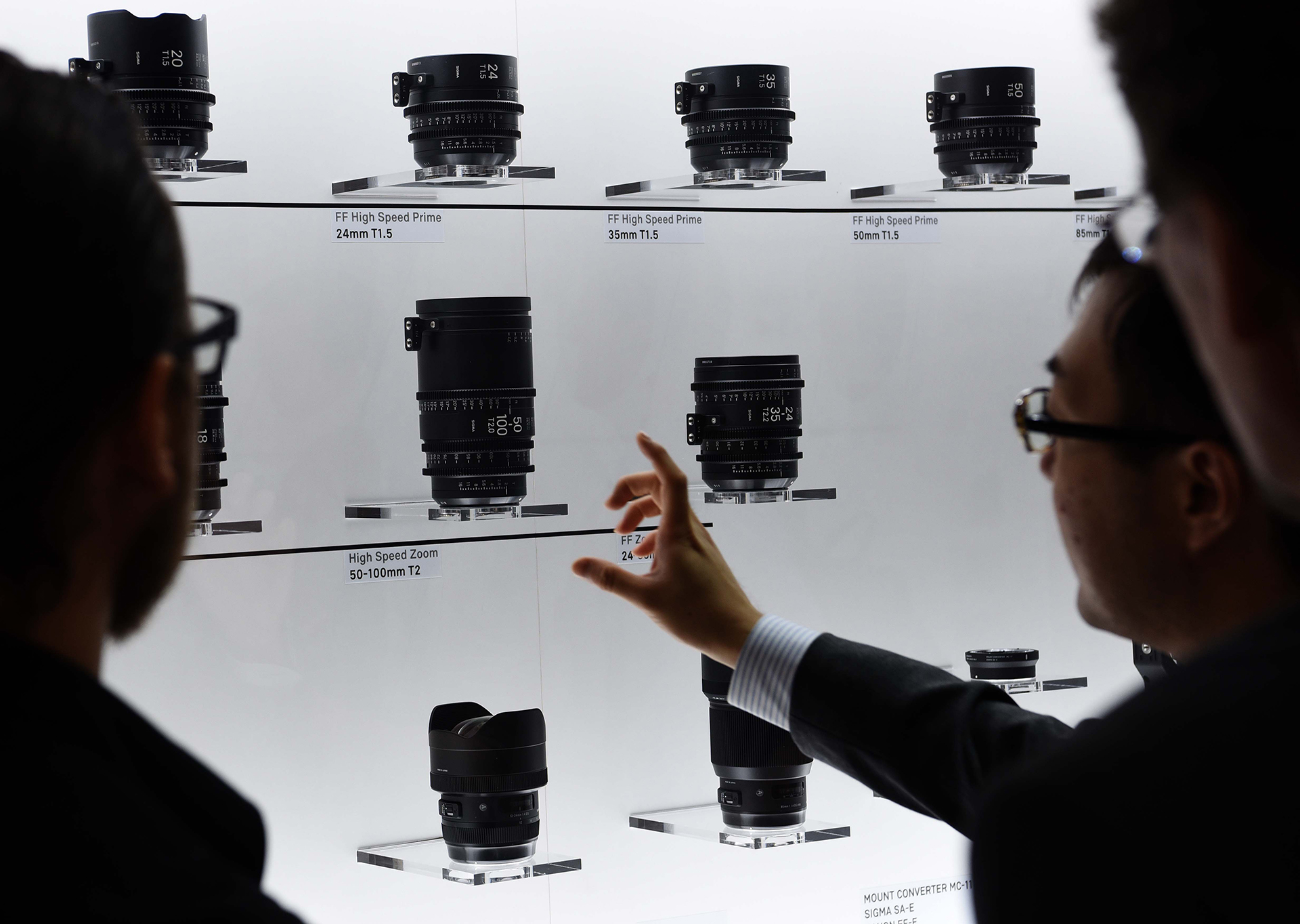 El stande de Ópticas Zeiss (Reuters)