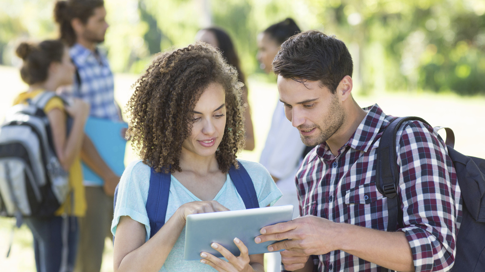 La Ciudad lanza descuentos para universitarios y becas