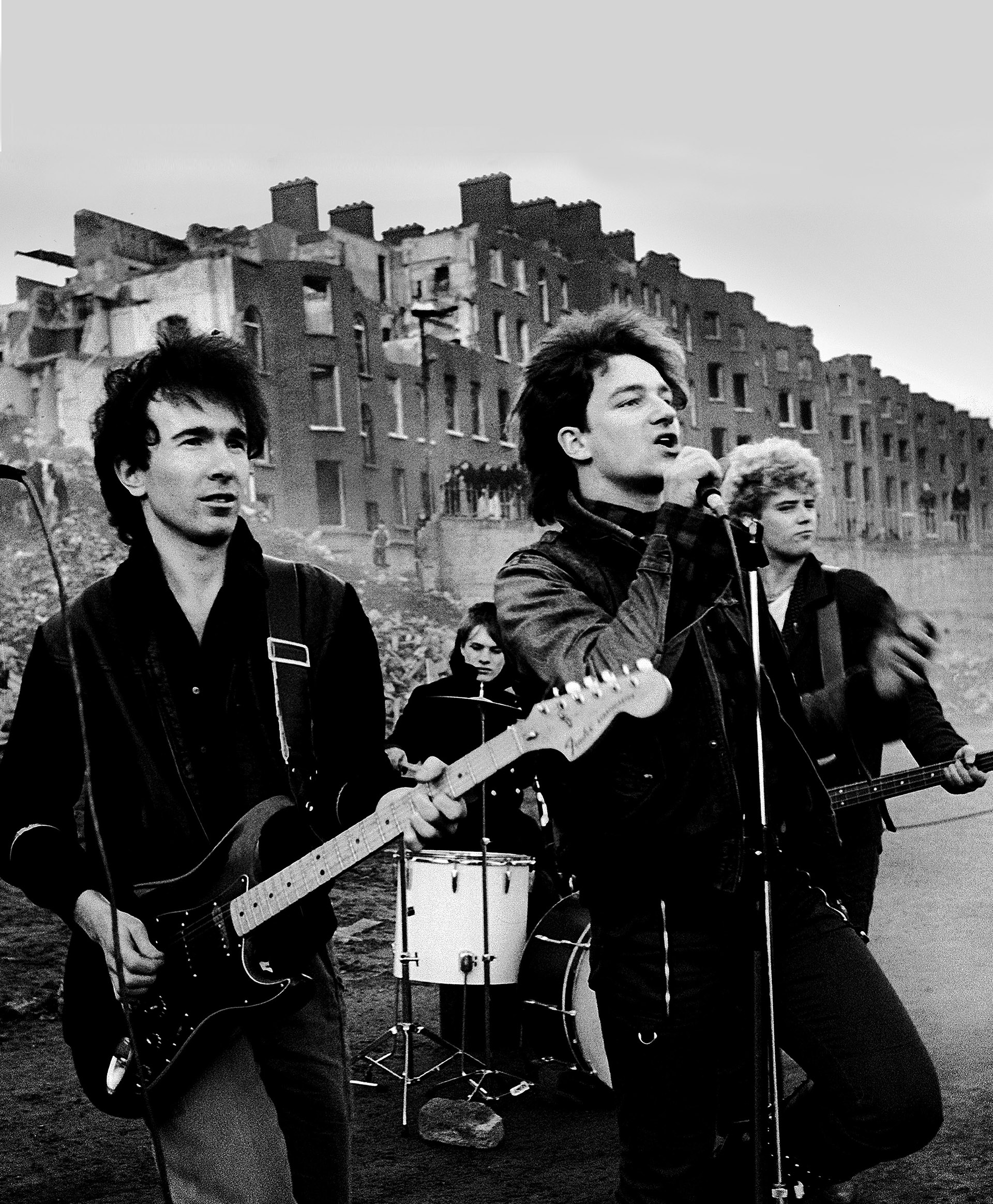 La banda en el set de filmación del video de Celebration. Dublin, 1981