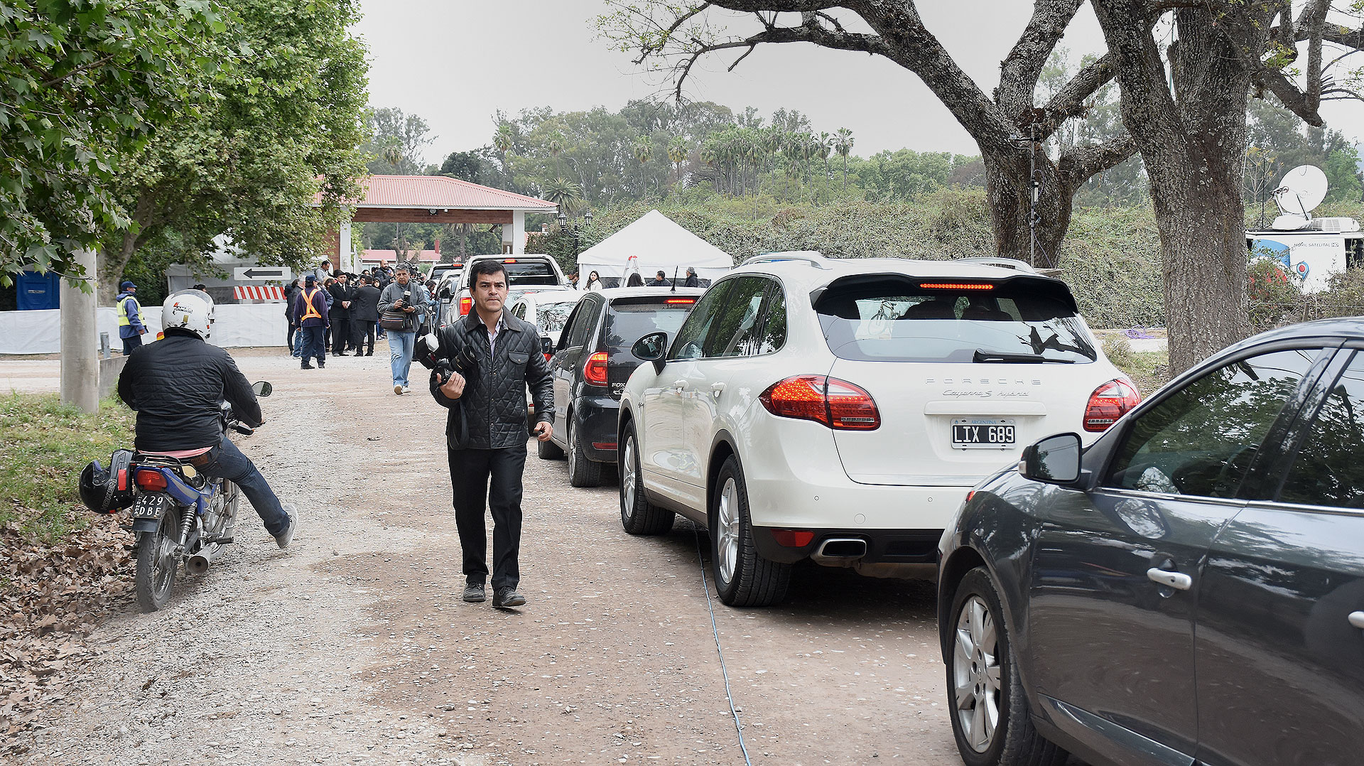 La boda comenzó cerca del mediodía y se extendió hasta entrada la noche