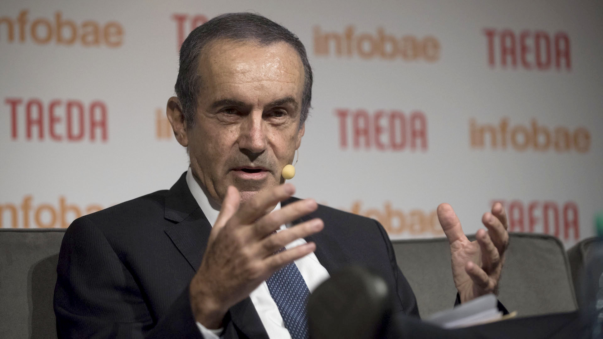Andrés Oppenheimer cree que Hillary Clinton ganará las elecciones, pero admitió: “Tengo mucho miedo en equivocarme”