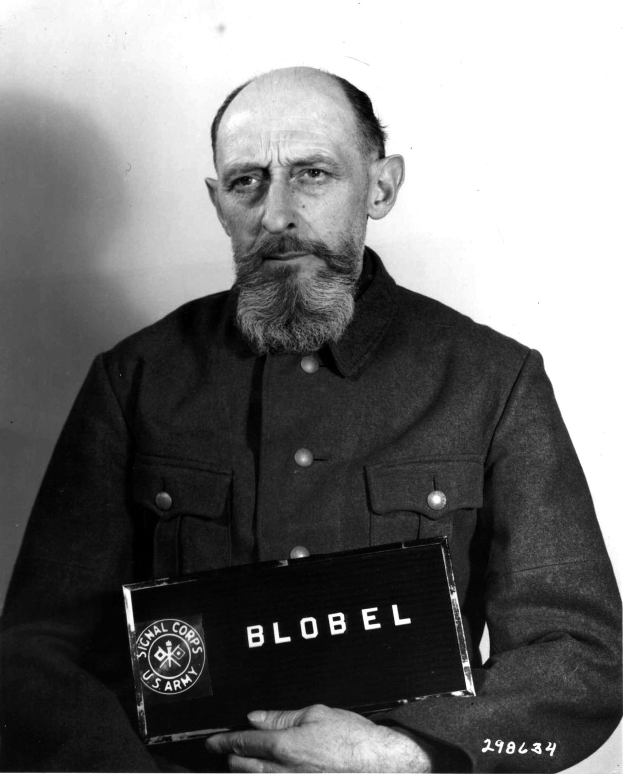 Paul Blobel, uno de los encargados de la matanza de babi Yar. Fue uno de lso que diseñó la ejecución. En la fotografía, durante el Tribunal de Nuremberg en marzo de 1948