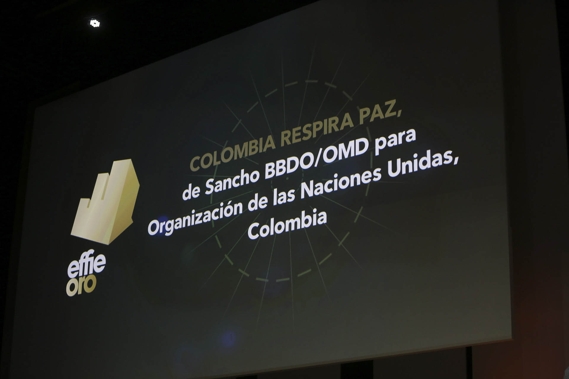 El premio Effie de Oro en la categoría Gobierno, fue para “Colombia Respira Paz”, de Sancho BBDO/OMD para Organización de las Naciones Unidas, Colombia
