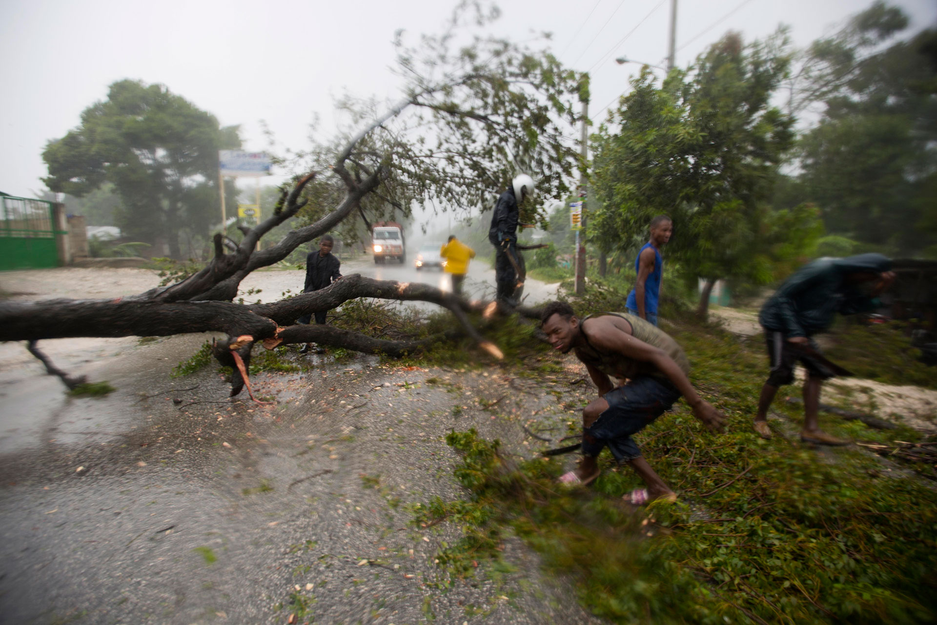Este enorme huracán hizo su entrada a Cuba en horas de la tarde por Punta Caleta con una velocidad de traslación de 15 kilómetros por hora (AP)
