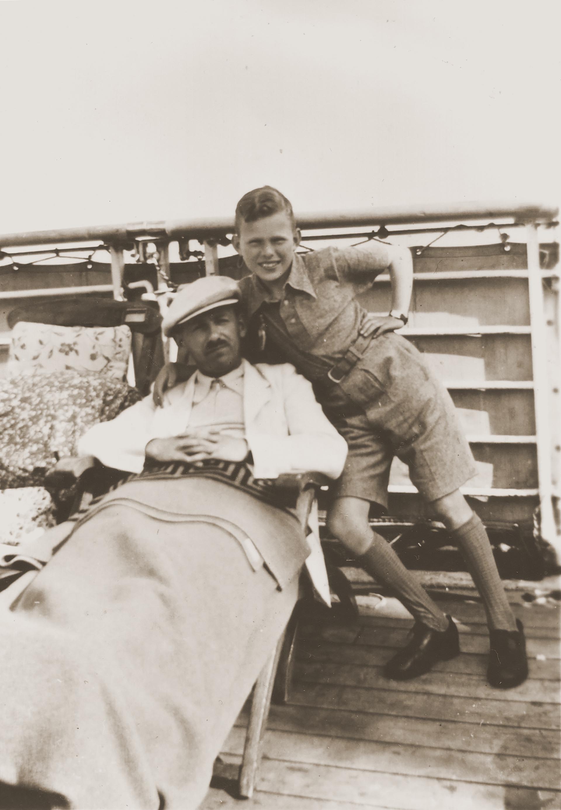 Herber Karliner, con su padre, a bordo del Saint Louis