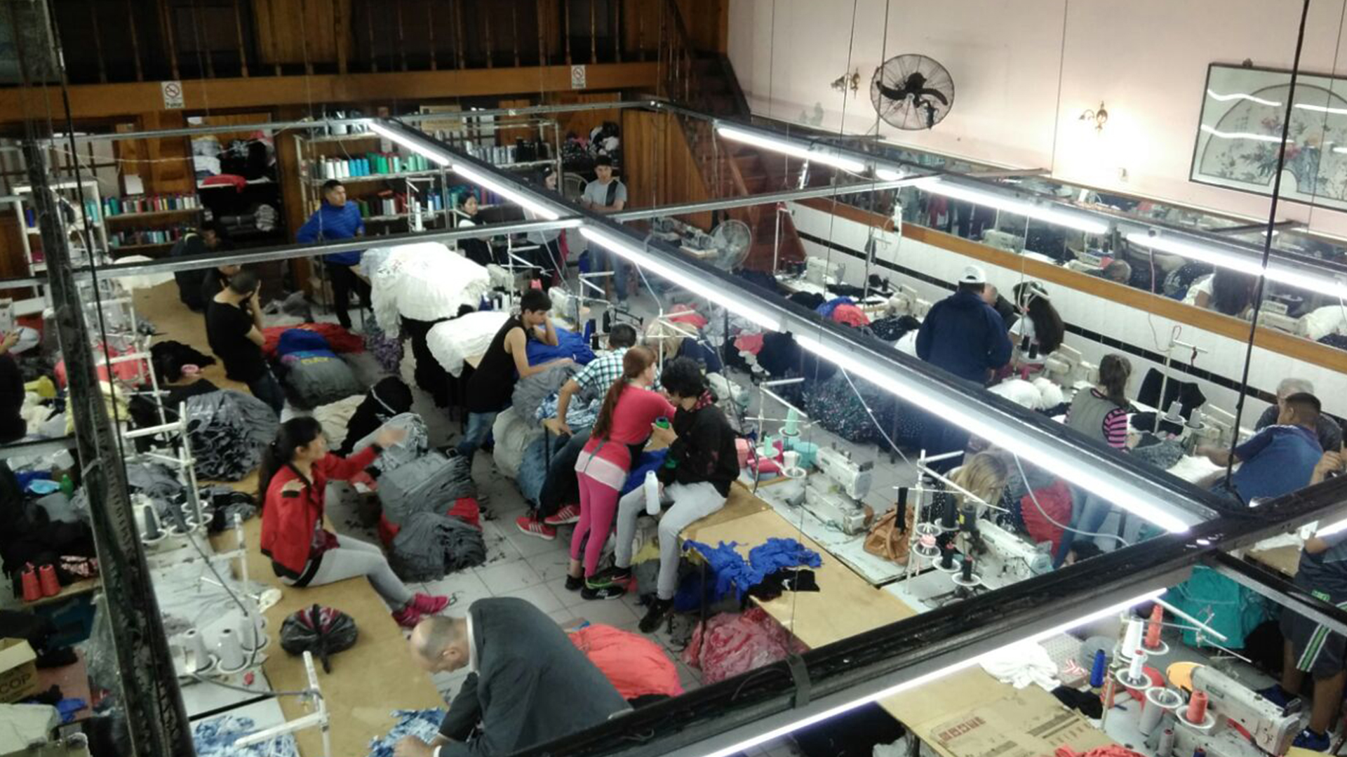 Relevamientos de la AFIP arrojaron elevados índices de informalidad laboral en los sectores textil, construcción y tareas rurales (AFIP)
