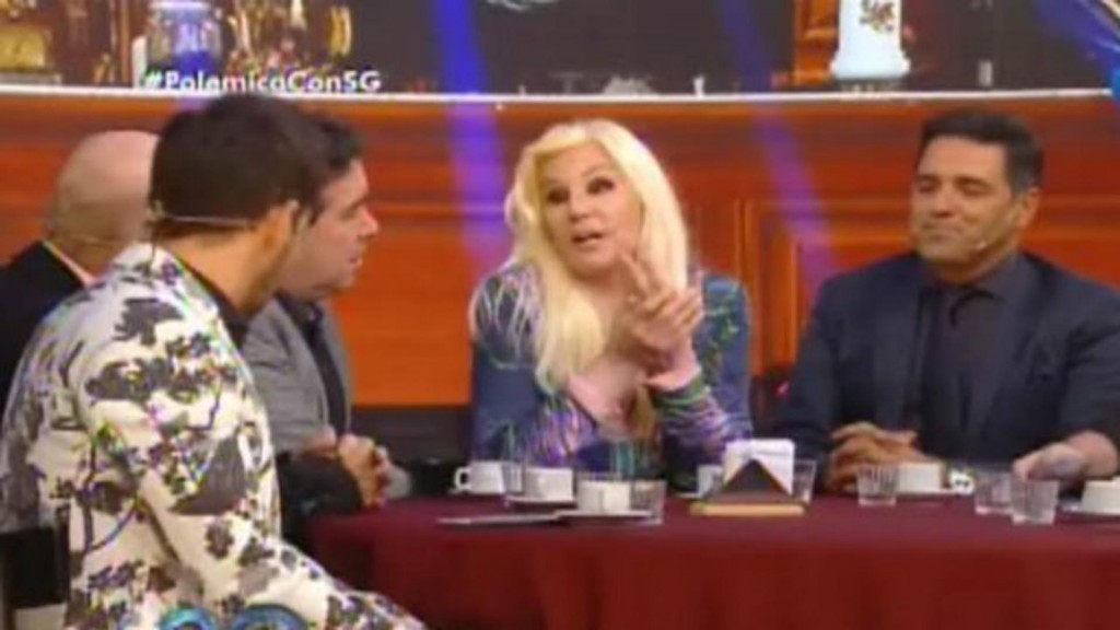 Susana estuvo en la mesa de Polémica en el Bar, en su progarma
