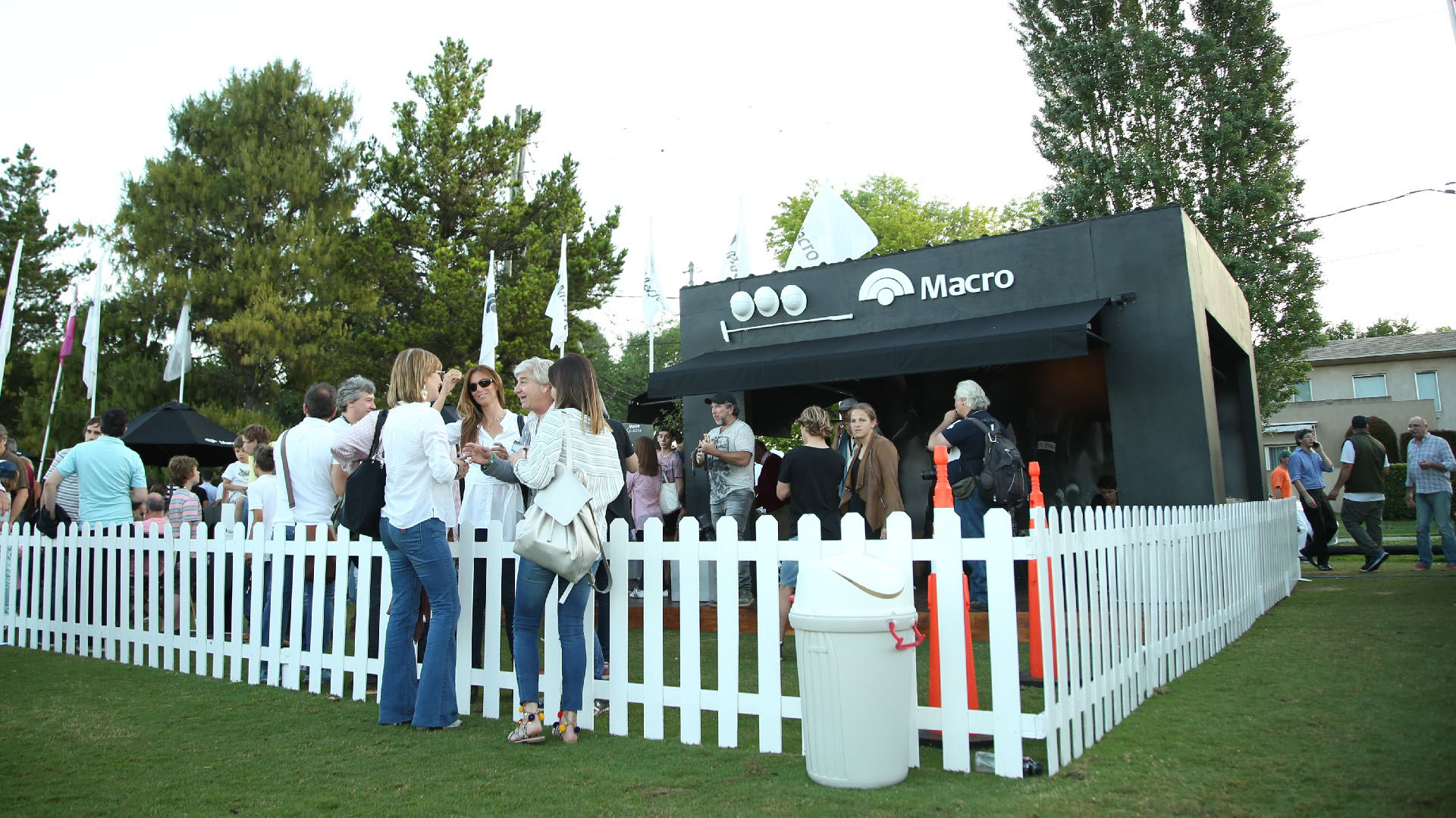 Macro contó con un stand en el patio de sponsor donde hubo actividades para niños, además de un espacio de relax para los visitantes del Campeonato