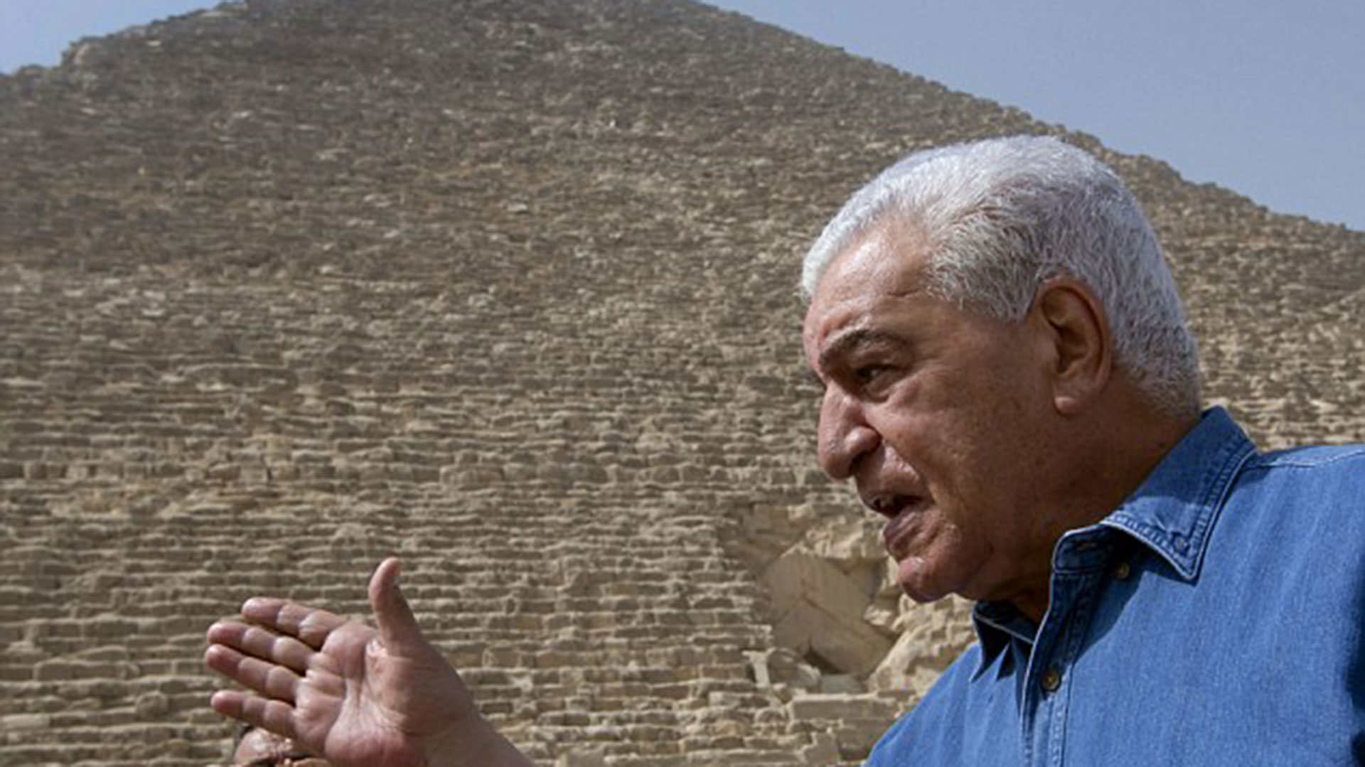 Zahi Hawas, ex ministro de Antigüedades de Egipto, tiene dudas respecto al descubrimiento (AP)