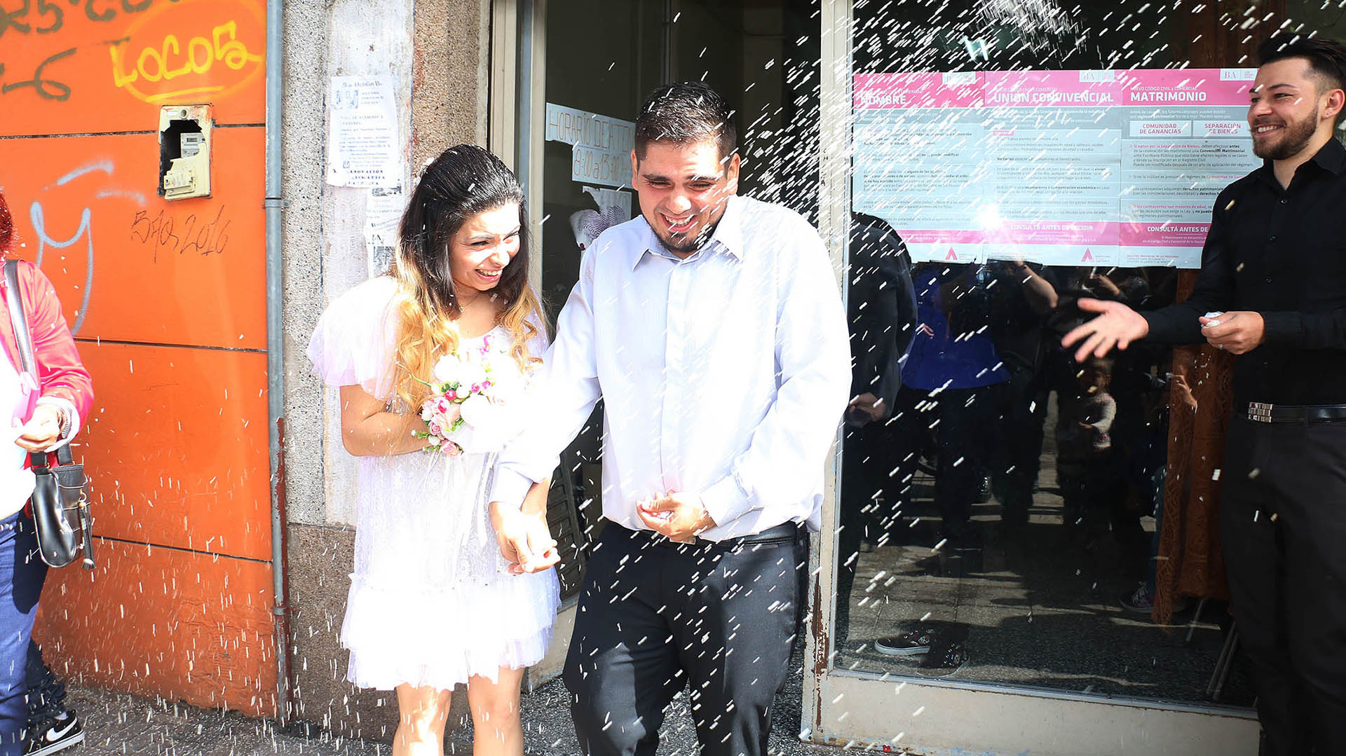 Tras tres años de noviazgo, formalizaron la relación