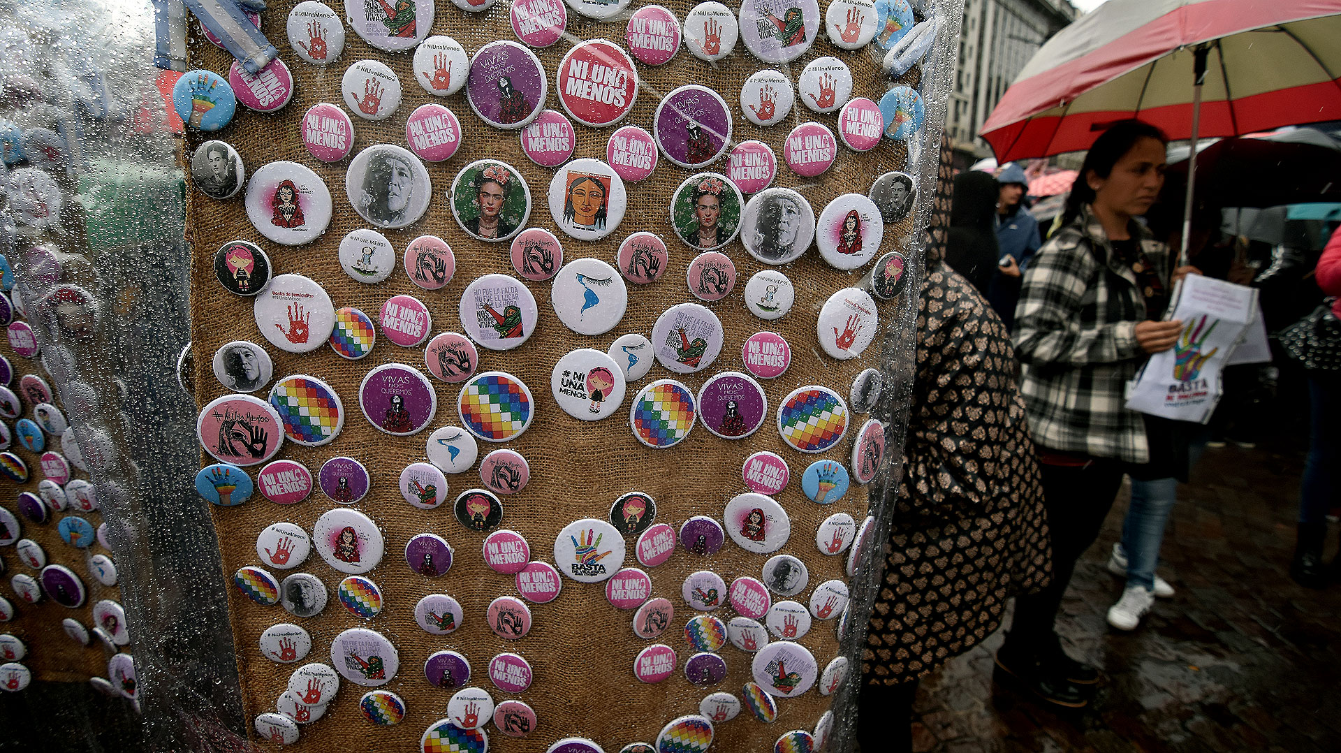 Merchandising con la temática de la marcha