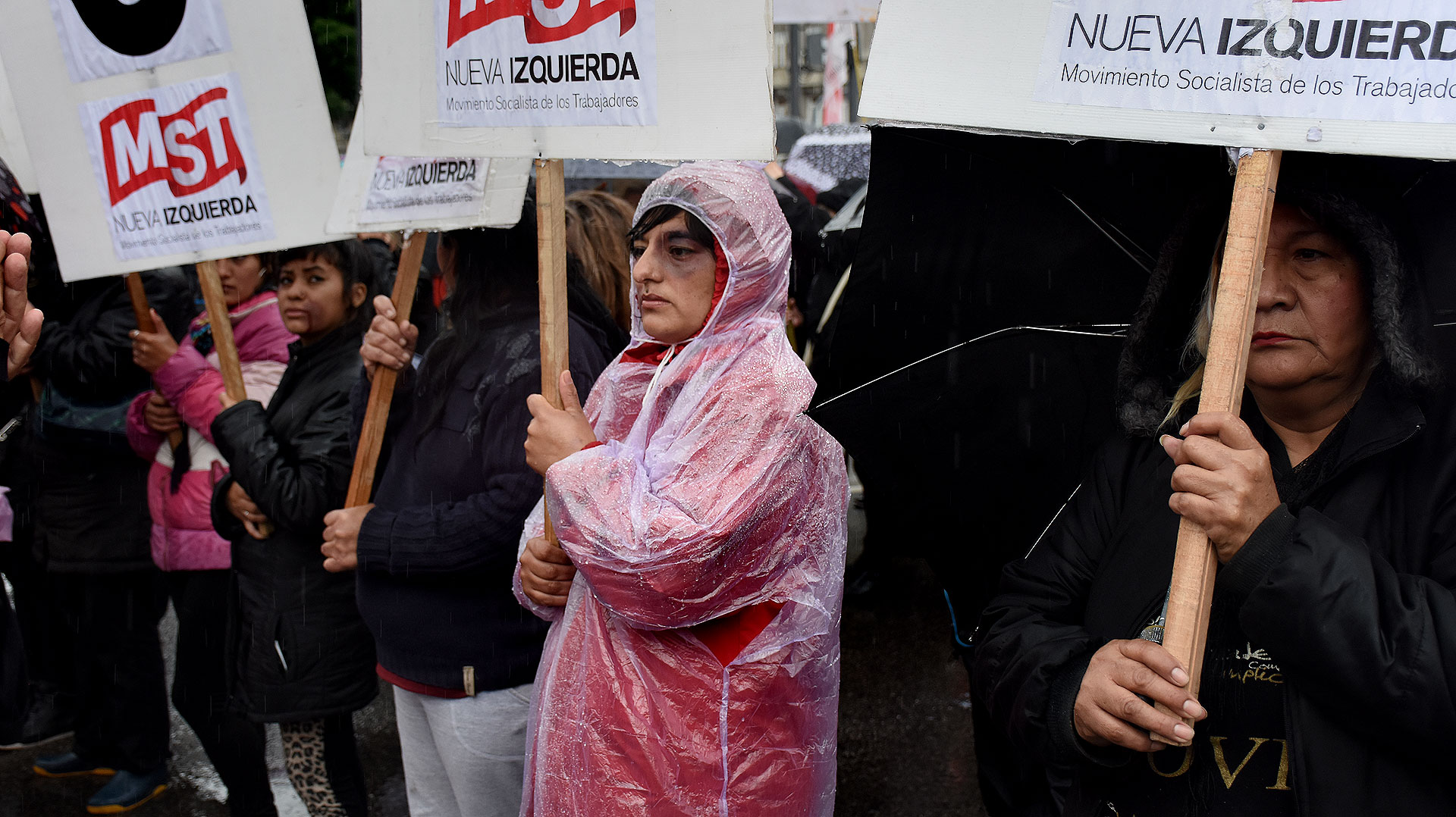 “Cuidemos a los chicos, cuidemos (la lucha contra) la venta de droga por las escuelas” (Marta Montero, mamá de Lucía Pérez)