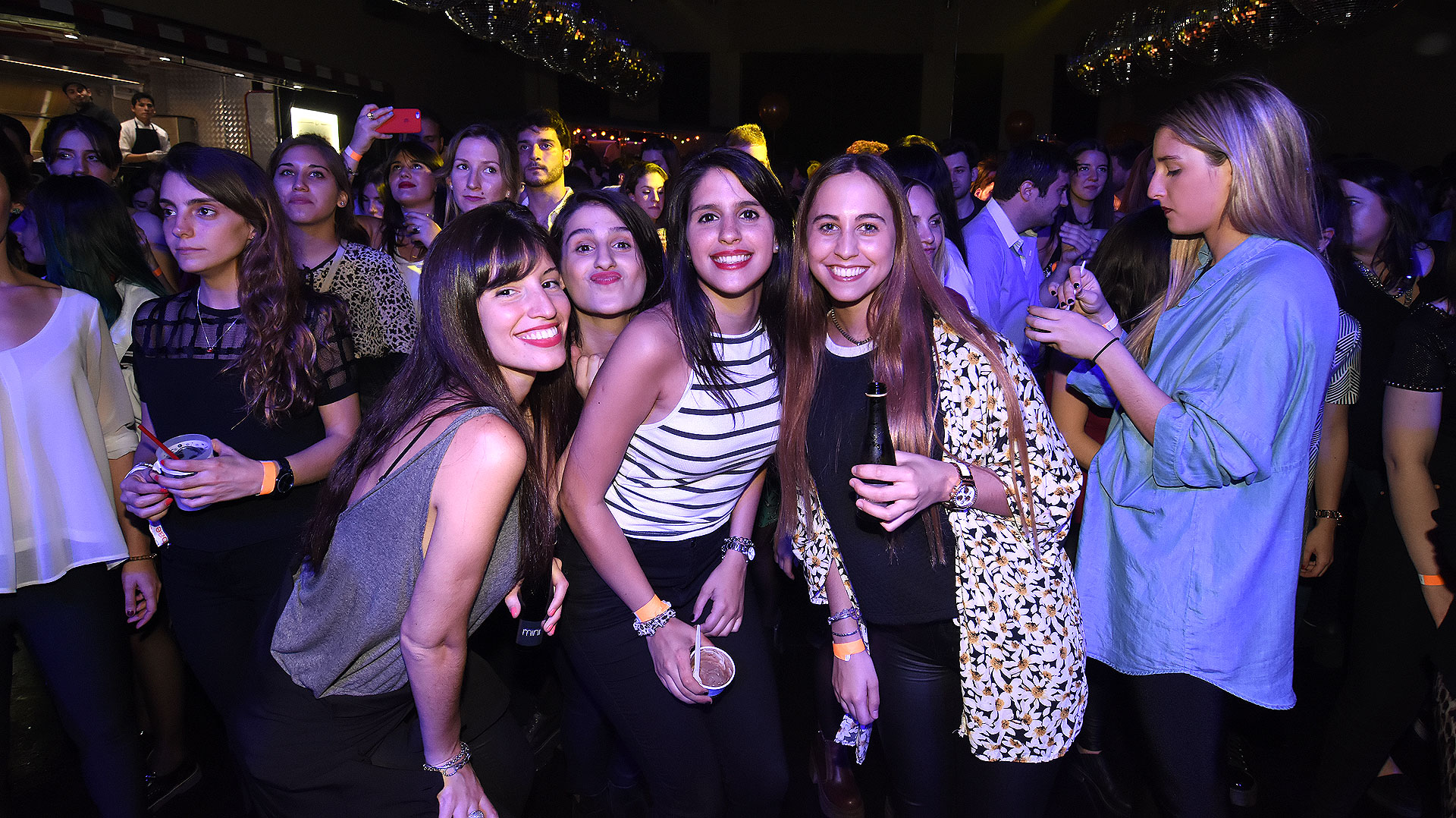 Por segundo año consecutivo, Infobae celebró el Infobae Planner Day en una noche llena de sorpresas, shows musicales, una gran propuesta gastronómica y muchísimos regalos, entre los que se incluyeron un automóvil y dos motos /// Fotos: Nicolás Stulberg