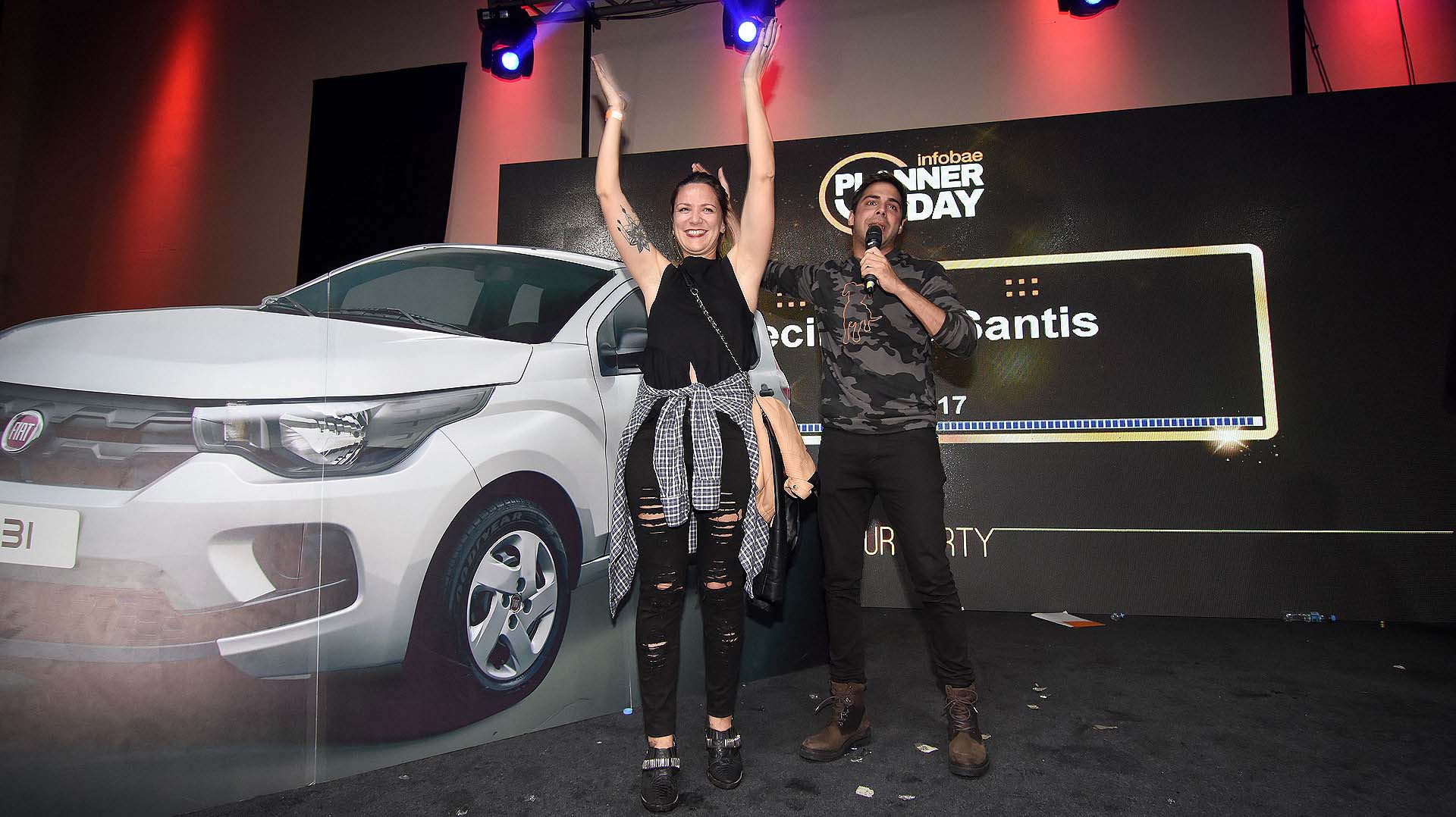 Tres personas se fueron motorizadas de la fiesta: dos se llevaron las motos Zanella Exclusive 150 Z3 Edizione Limitada, mientras que Cecilia De Santis se llevó el auto Fiat Mobi