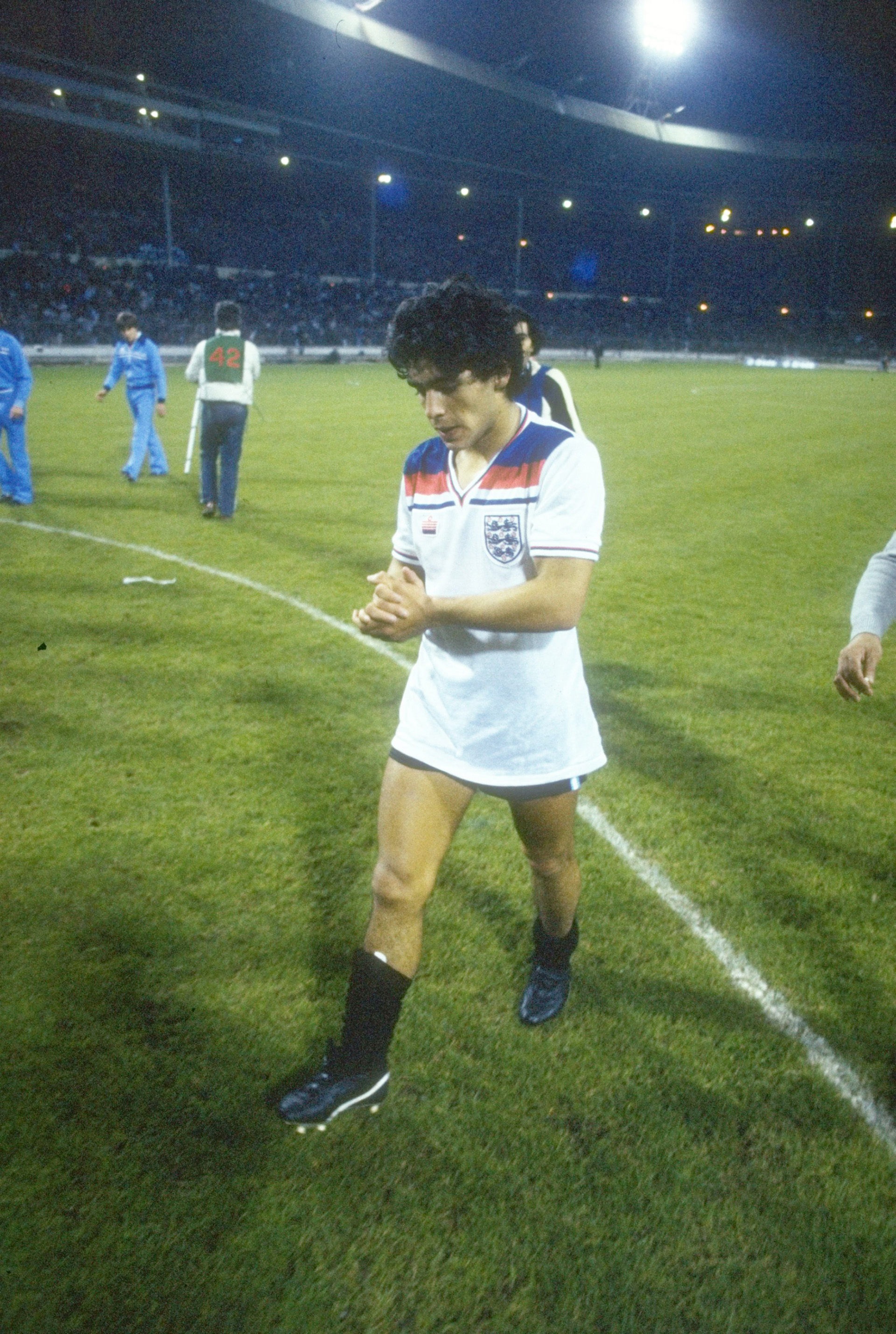 Con la camiseta de Inglaterra, el 13 de mayo de 1980, tras caer por 3 a 1 en Wembley