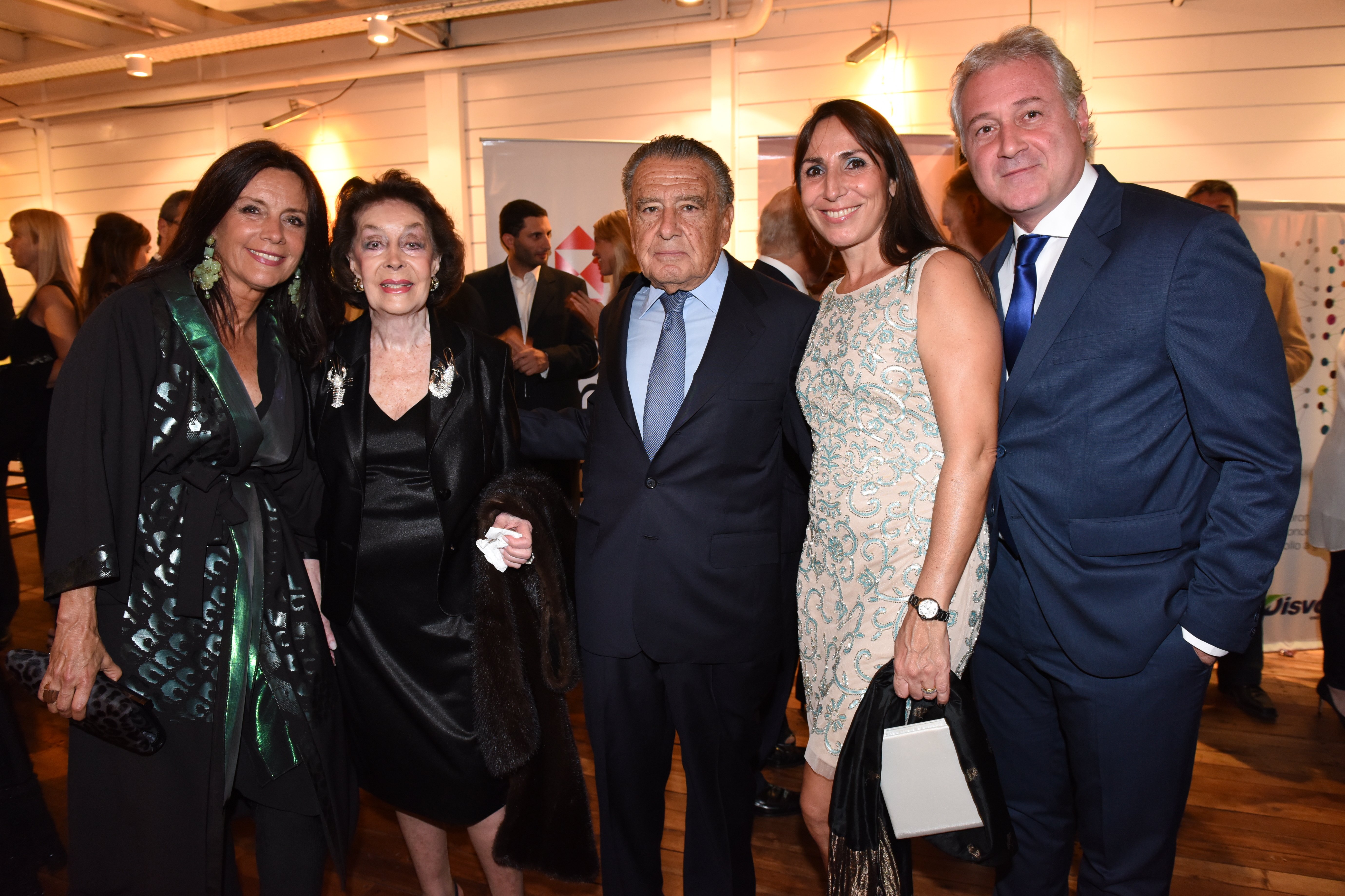 Carolina Barrios, Susana Reta, Eduardo Eurnekian y el vicepresidente de River Plate, Matías Patanian