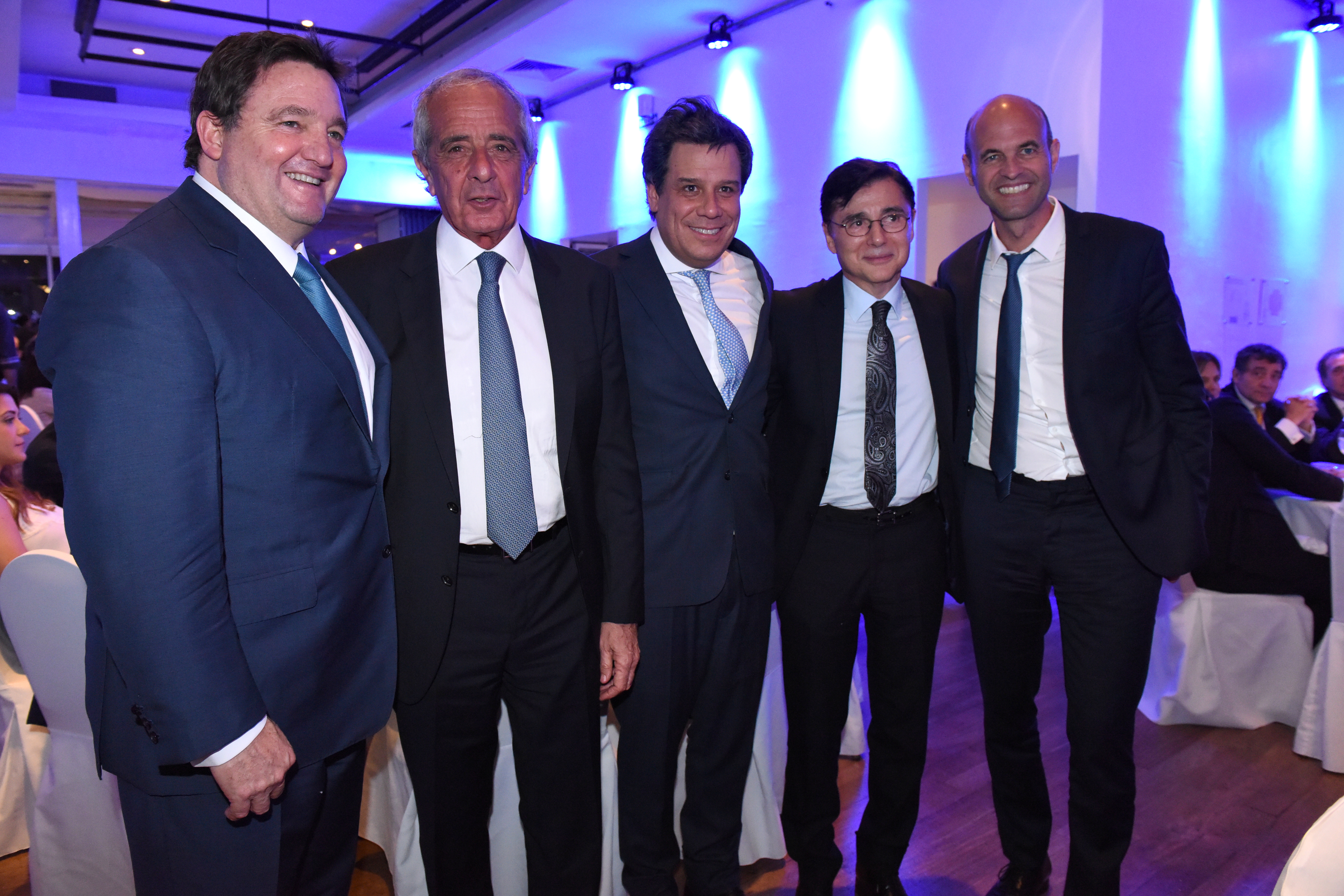 Alejandro Macfarlane, el presidente de River, Rodolfo D’Onofrio; Facundo Manes; el CEO de la editorial Perfil, Jorge Fontevecchia y el ministro de Transporte, Guillermo Dietrich