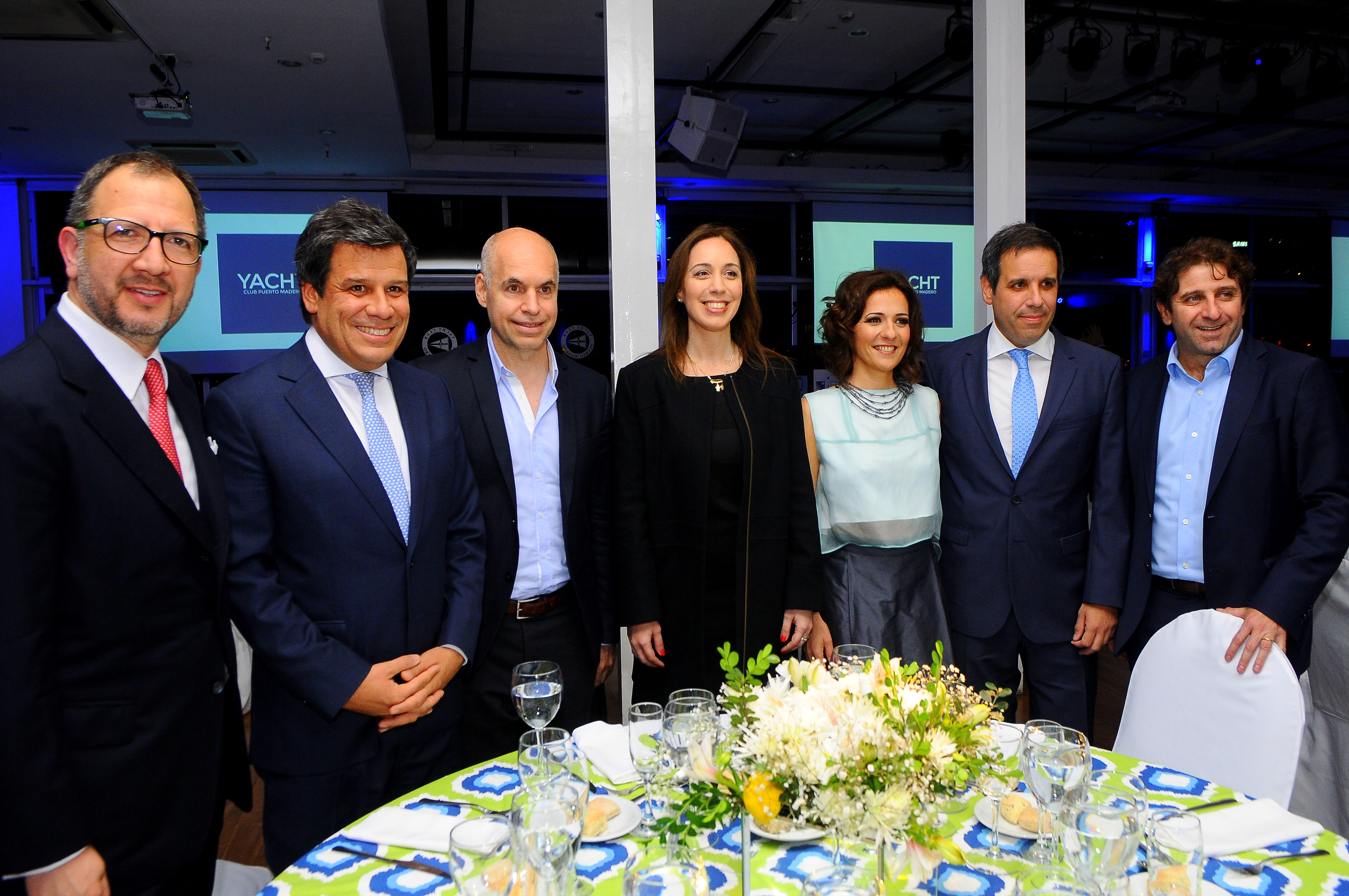Fabián Perechodnik, secretario general de la Gobernación de la Provincia de Buenos Aires; Facundo Manes; Horacio Rodríguez Larreta, jefe de Gobierno porteño; María Eugenia Vidal, gobernadora de la provincia de Buenos Aires; Josefina y Gastón Manes, y Fernando Straface, Secretario General del Gobierno porteño