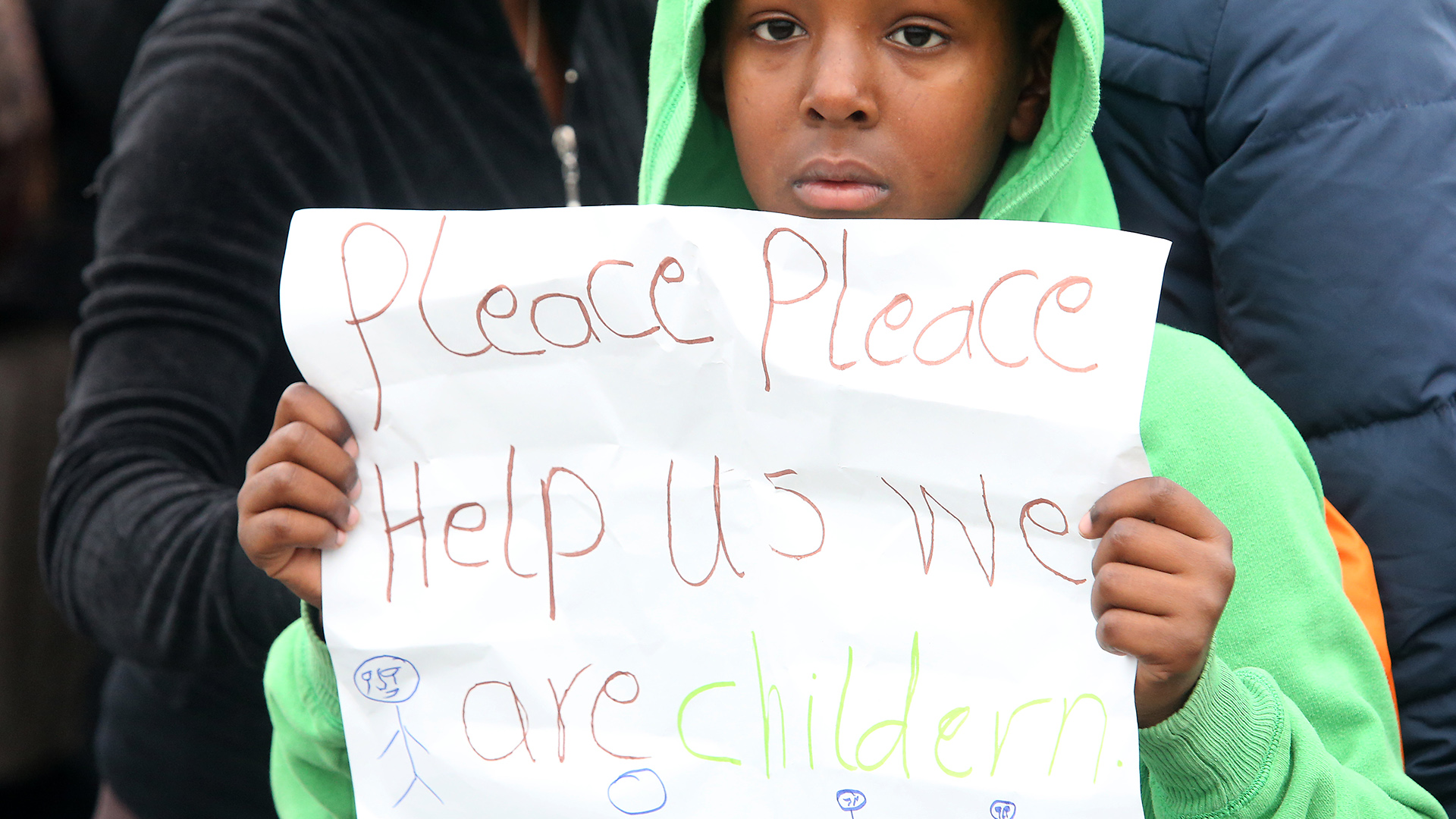 Niños refugiados en Calais (AFP)